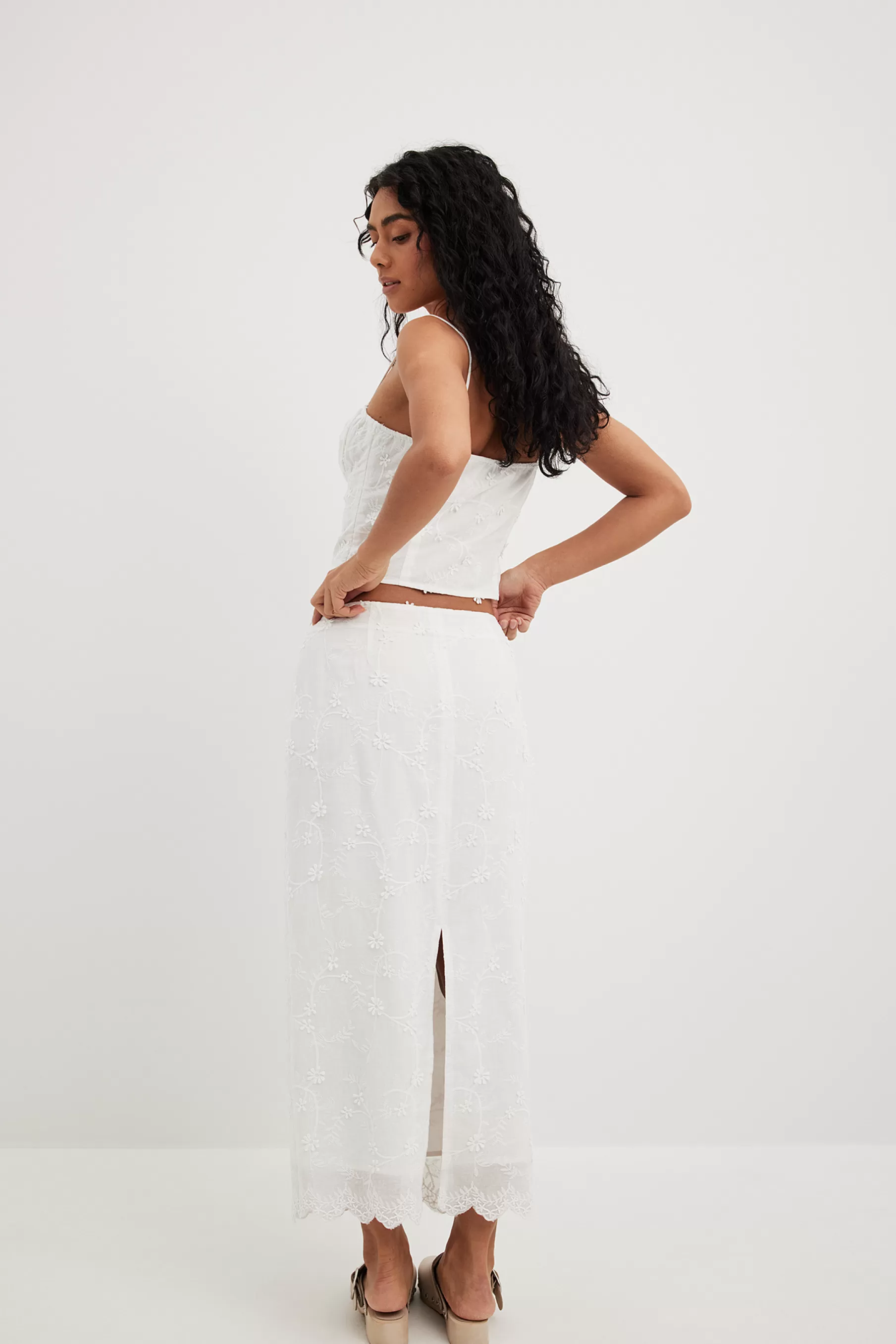 NA-KD Midi Pencil Anglaise Skirt White