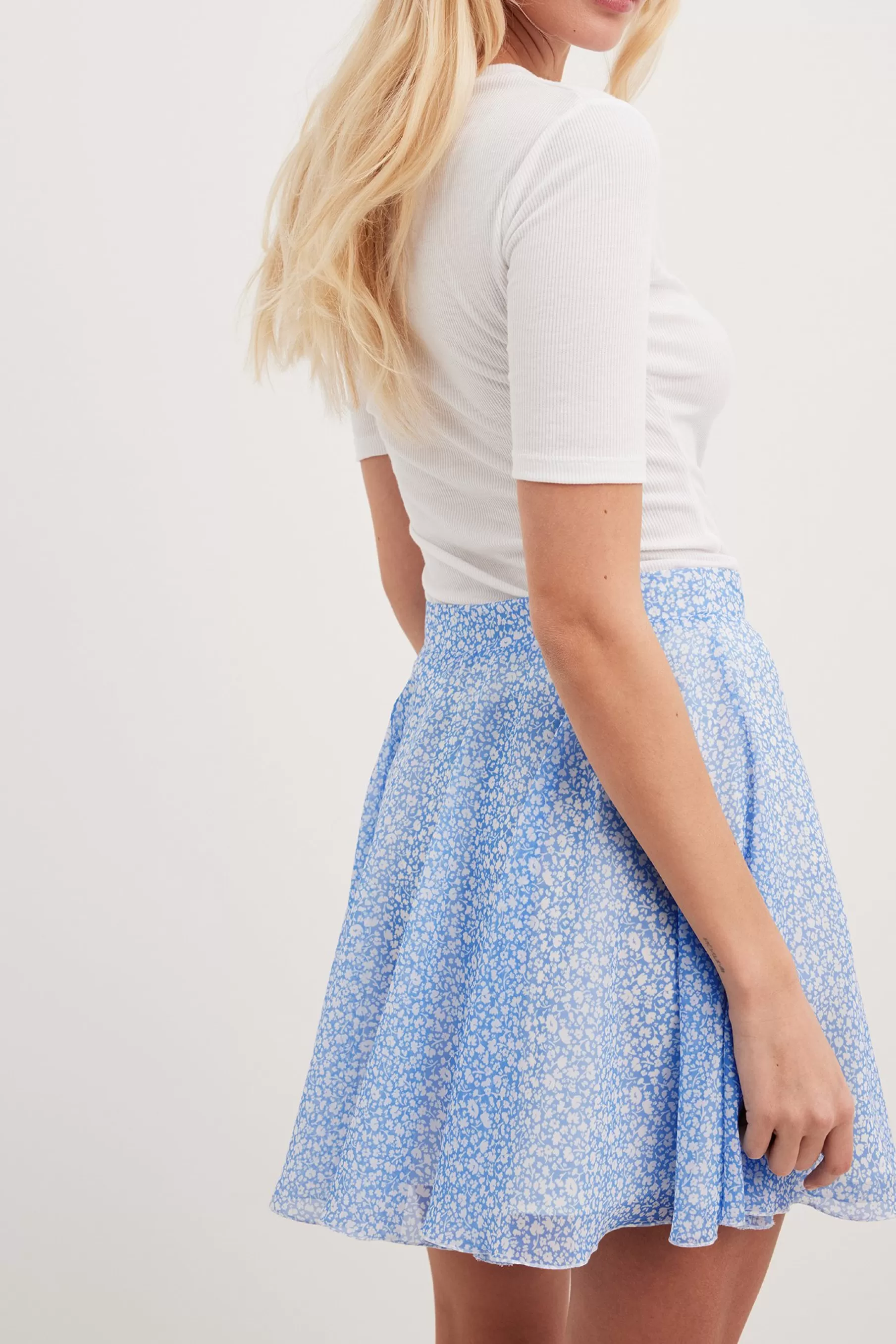 NA-KD Mini Chiffon Skirt Blue