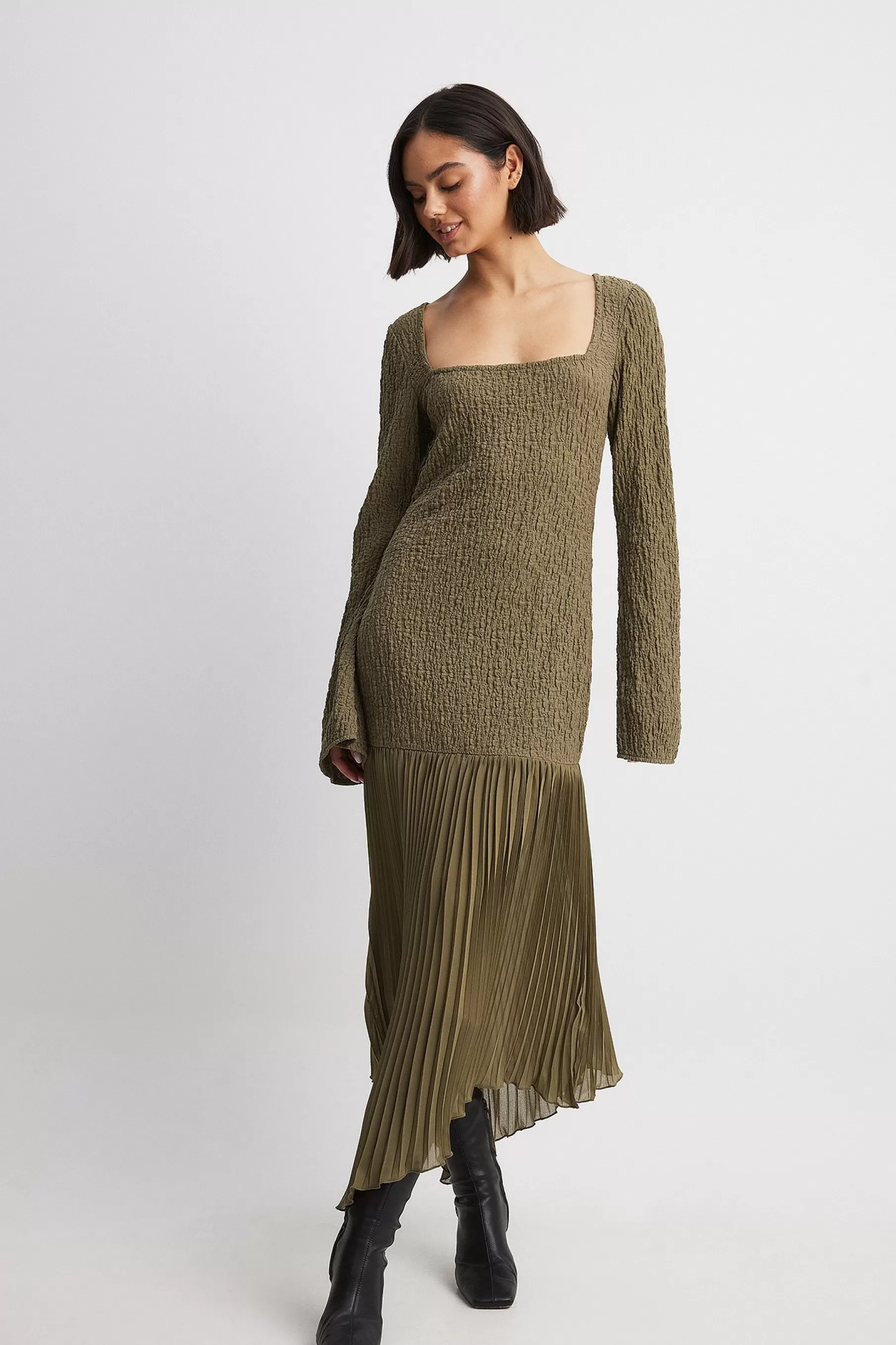 NA-KD Mixed Quality Pleated Midi Dress Brown