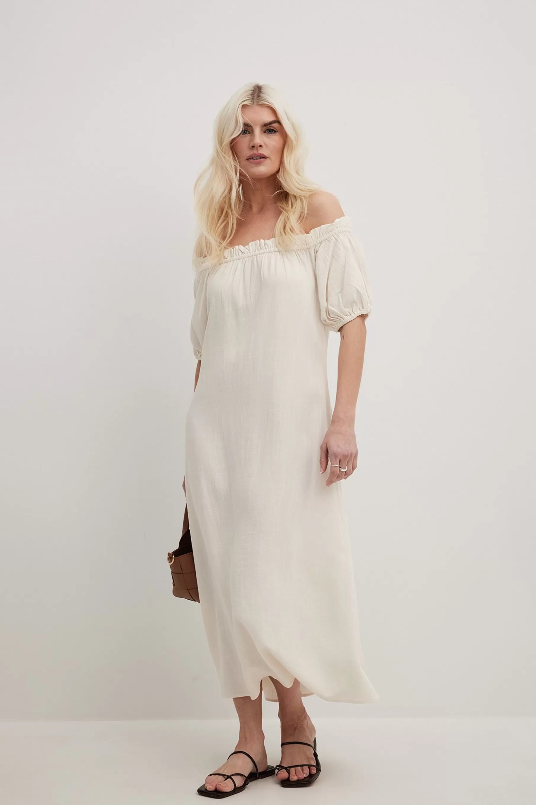 NA-KD Off Shoulder Flowy Midi Dress Offwhite