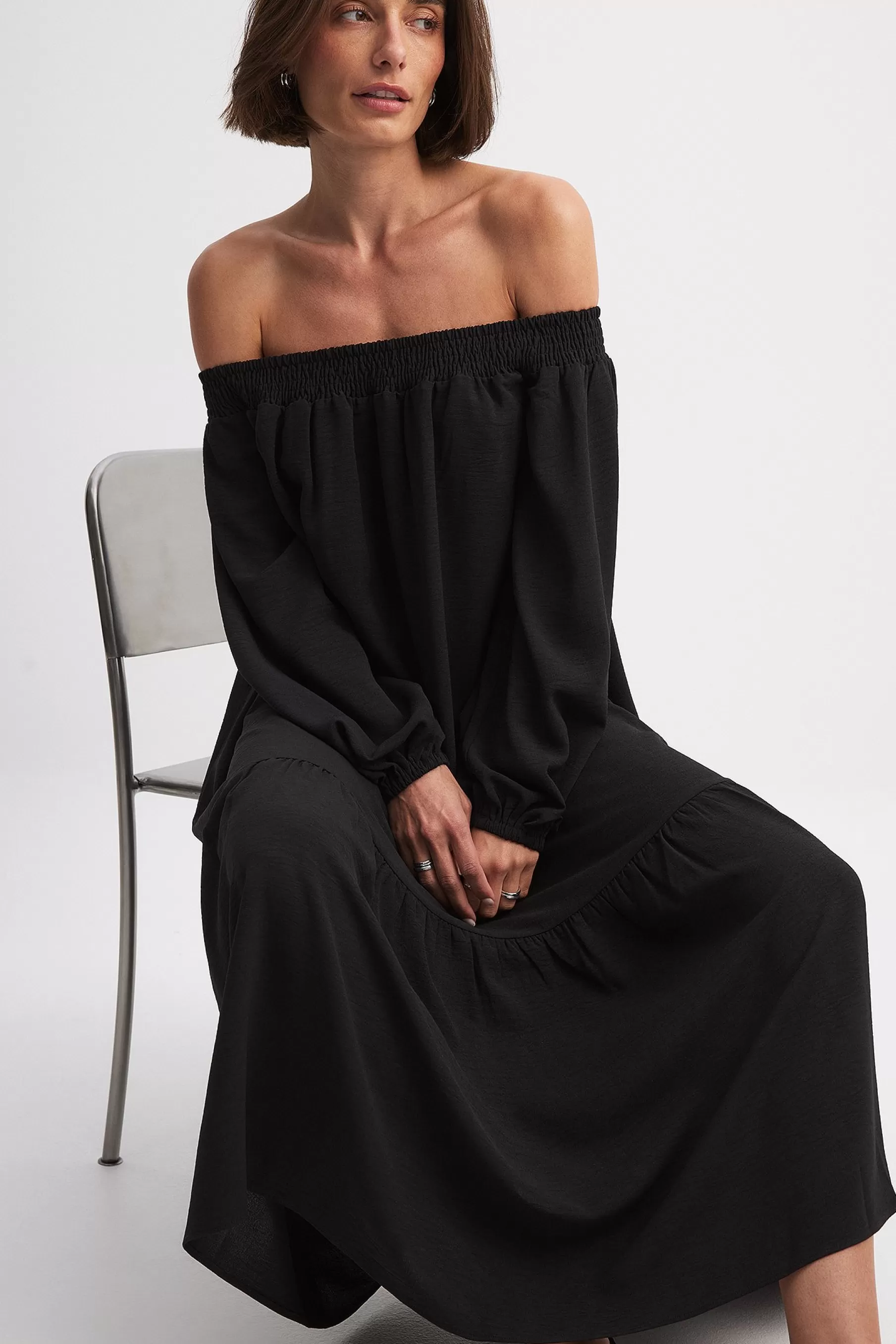 NA-KD Off Shoulder Long Sleeve Midi Dress Black