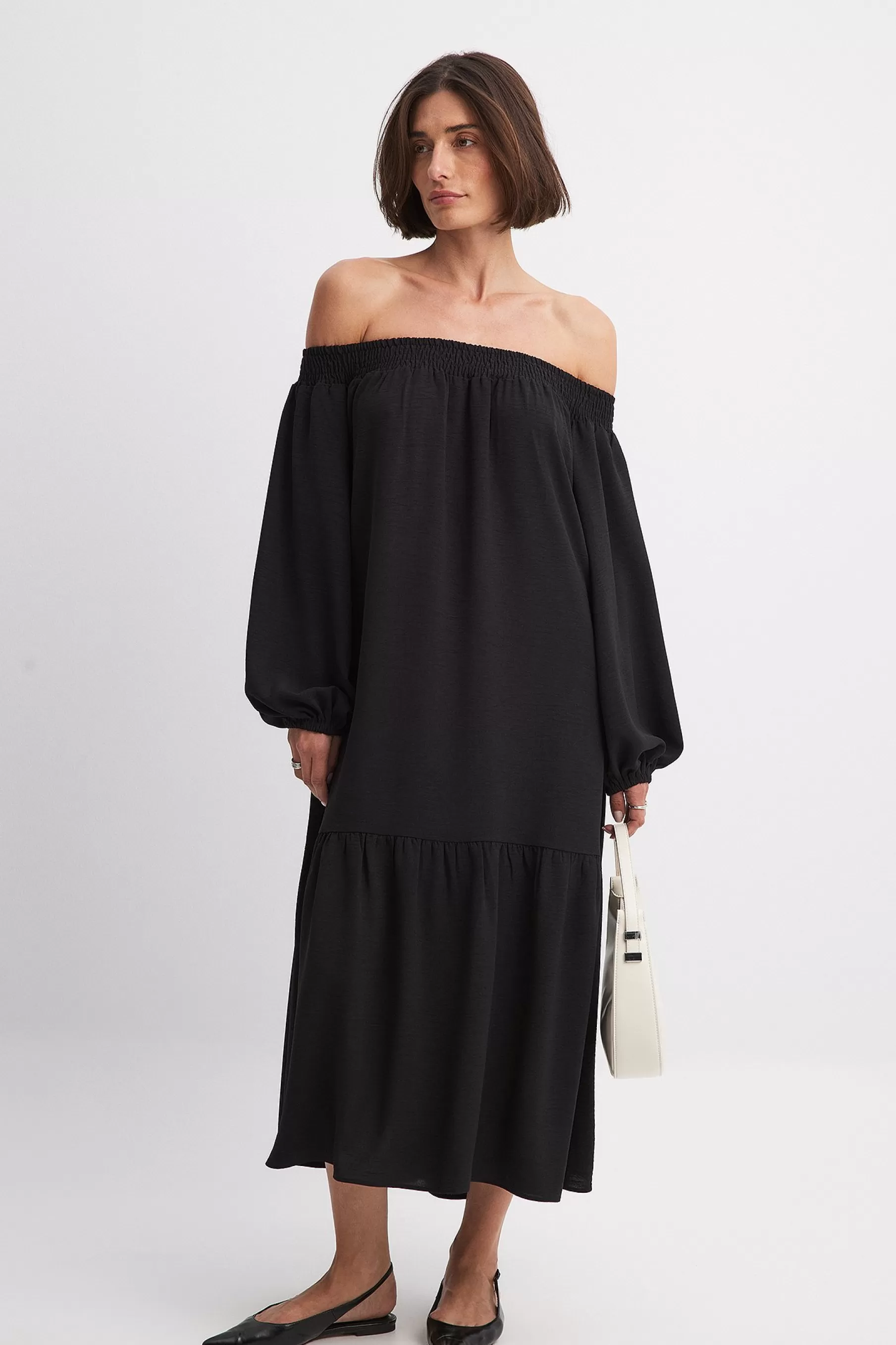 NA-KD Off Shoulder Long Sleeve Midi Dress Black