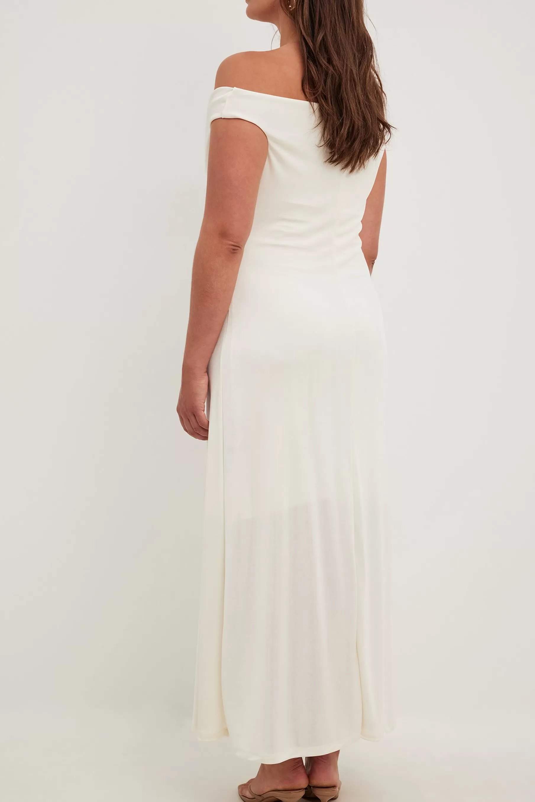 NA-KD Off Shoulder Maxi Dress Offwhite