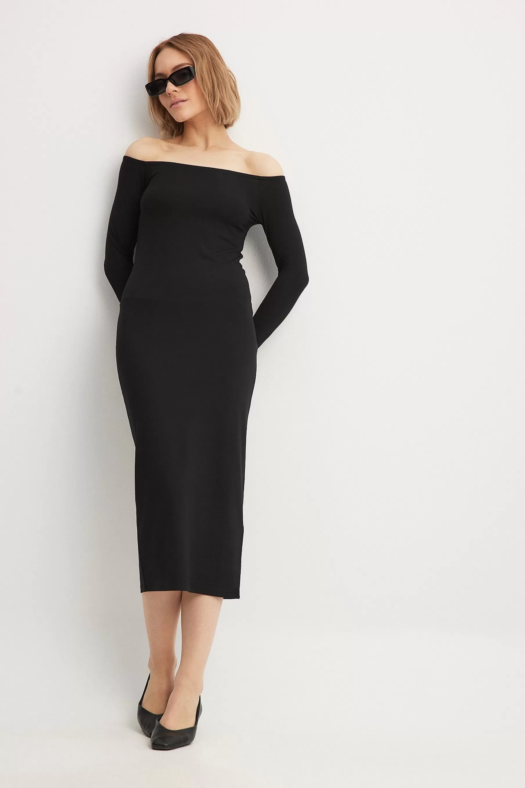 NA-KD Off Shoulder Midi Dress Black