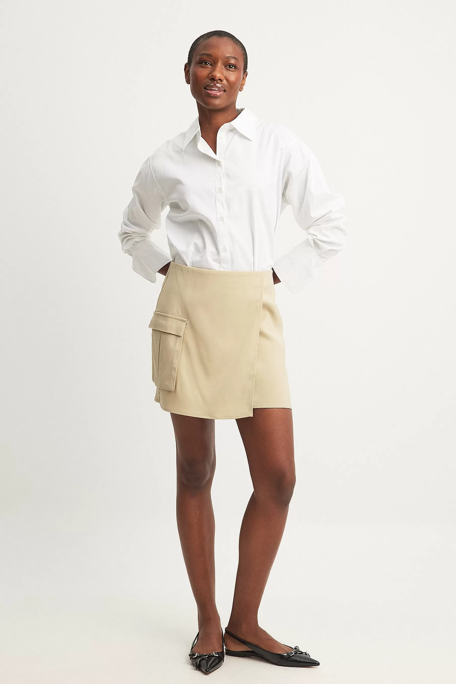 NA-KD Overlap Cargo Pocket Skirt Beige