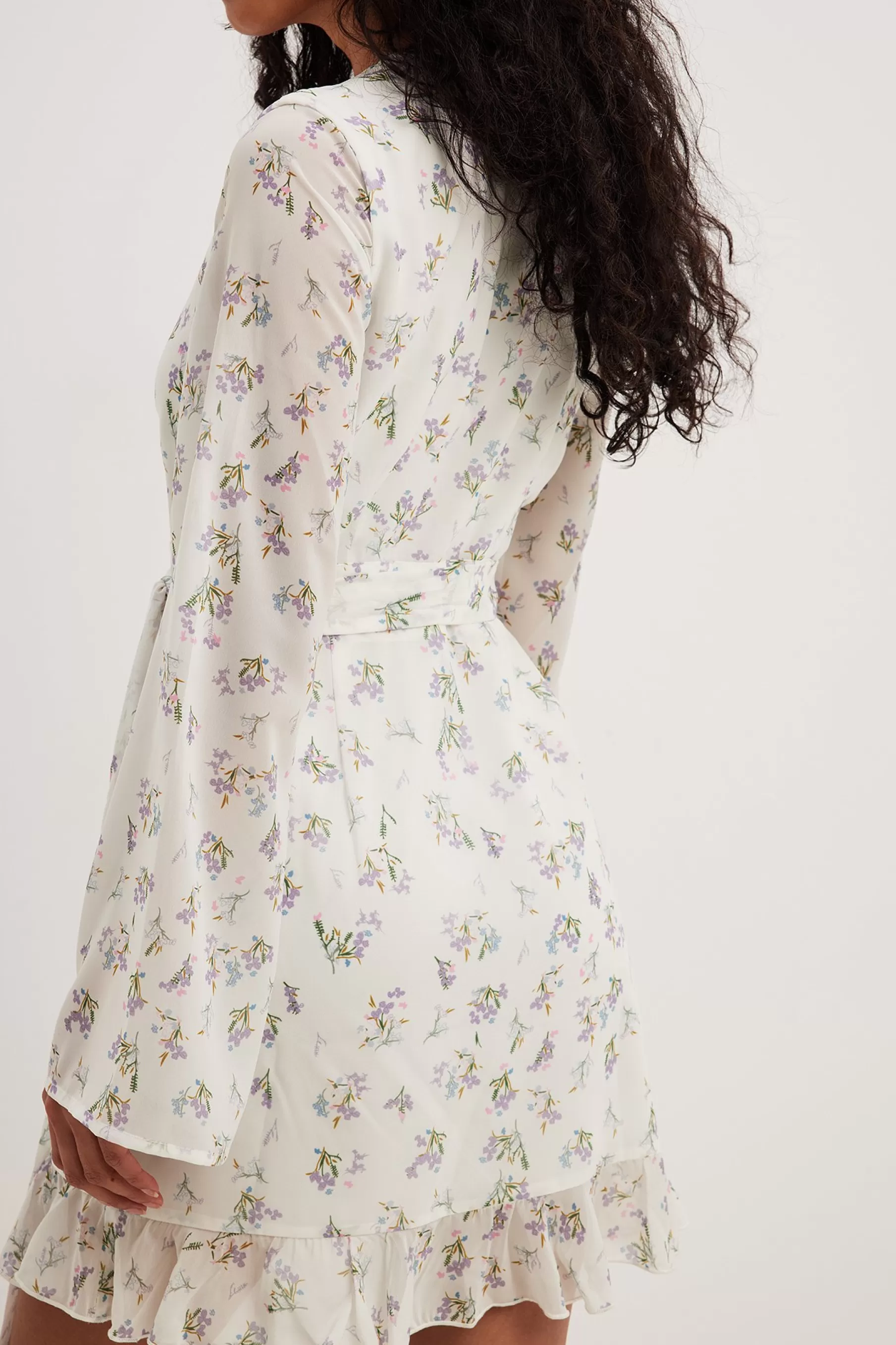 NA-KD Overlap Tie Waist Mini Dress Flower