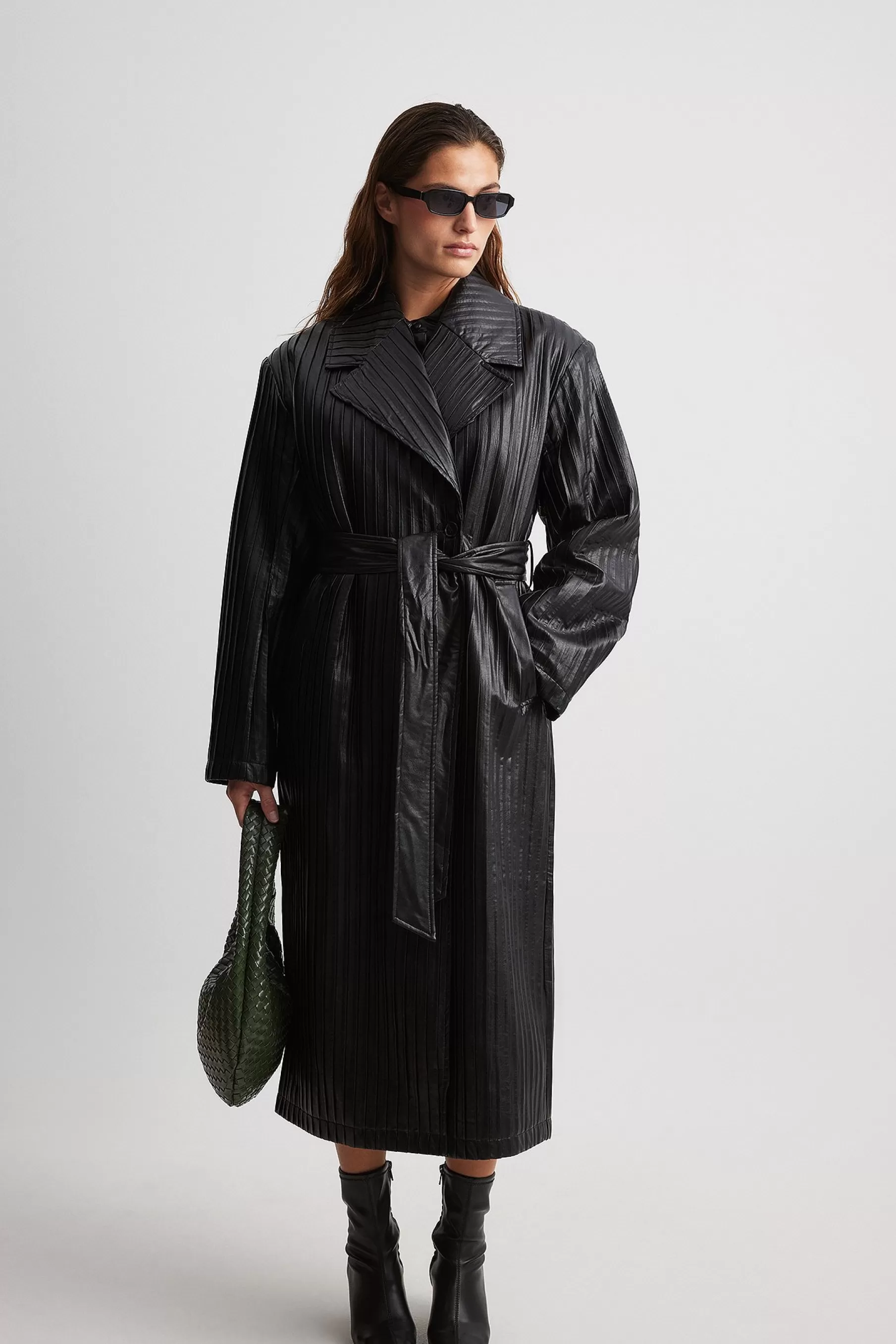 NA-KD Oversized Pleated Pu Trench Coat Black