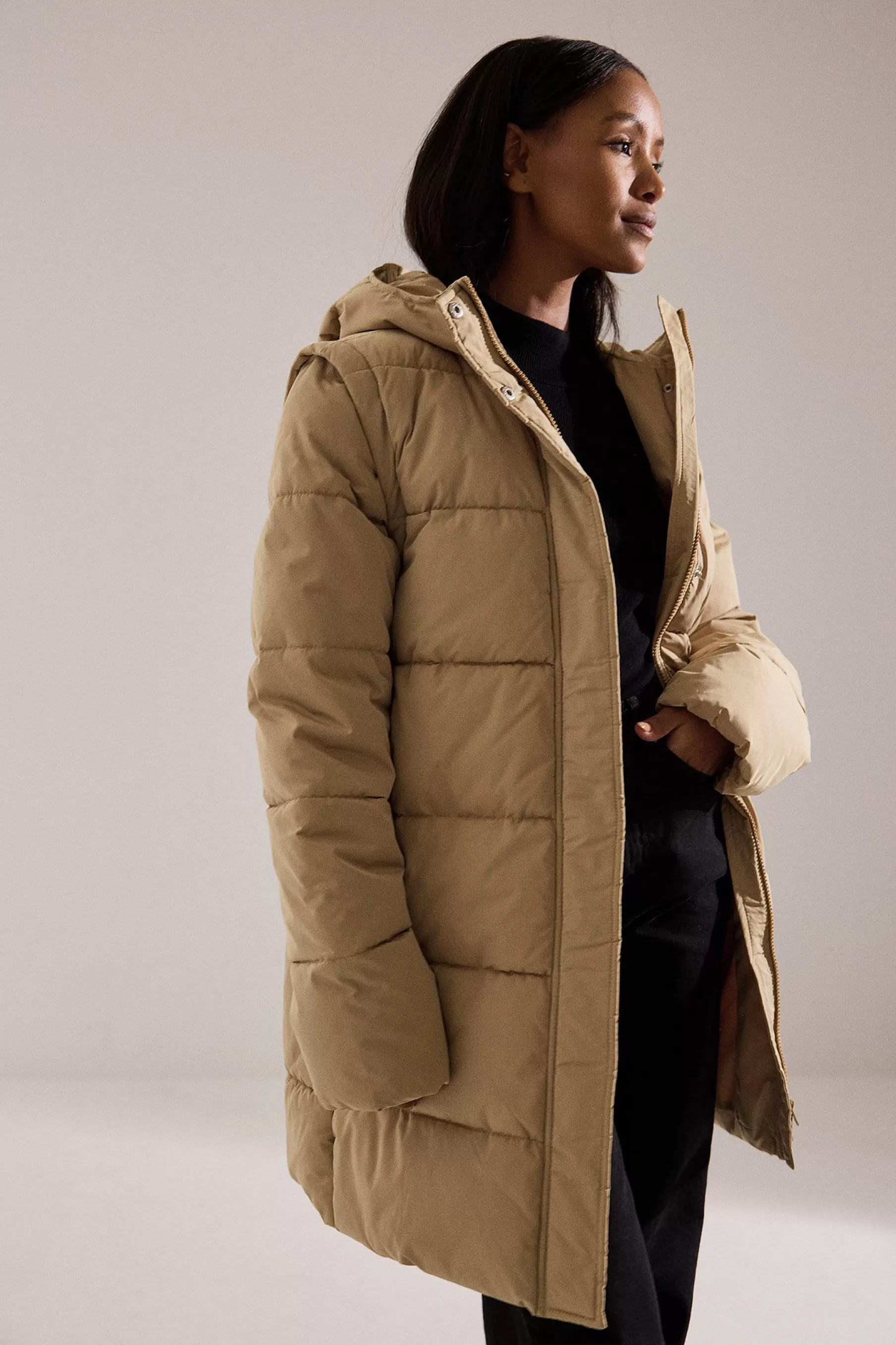 NA-KD Removable Sleeves Long Padded Jacket Beige