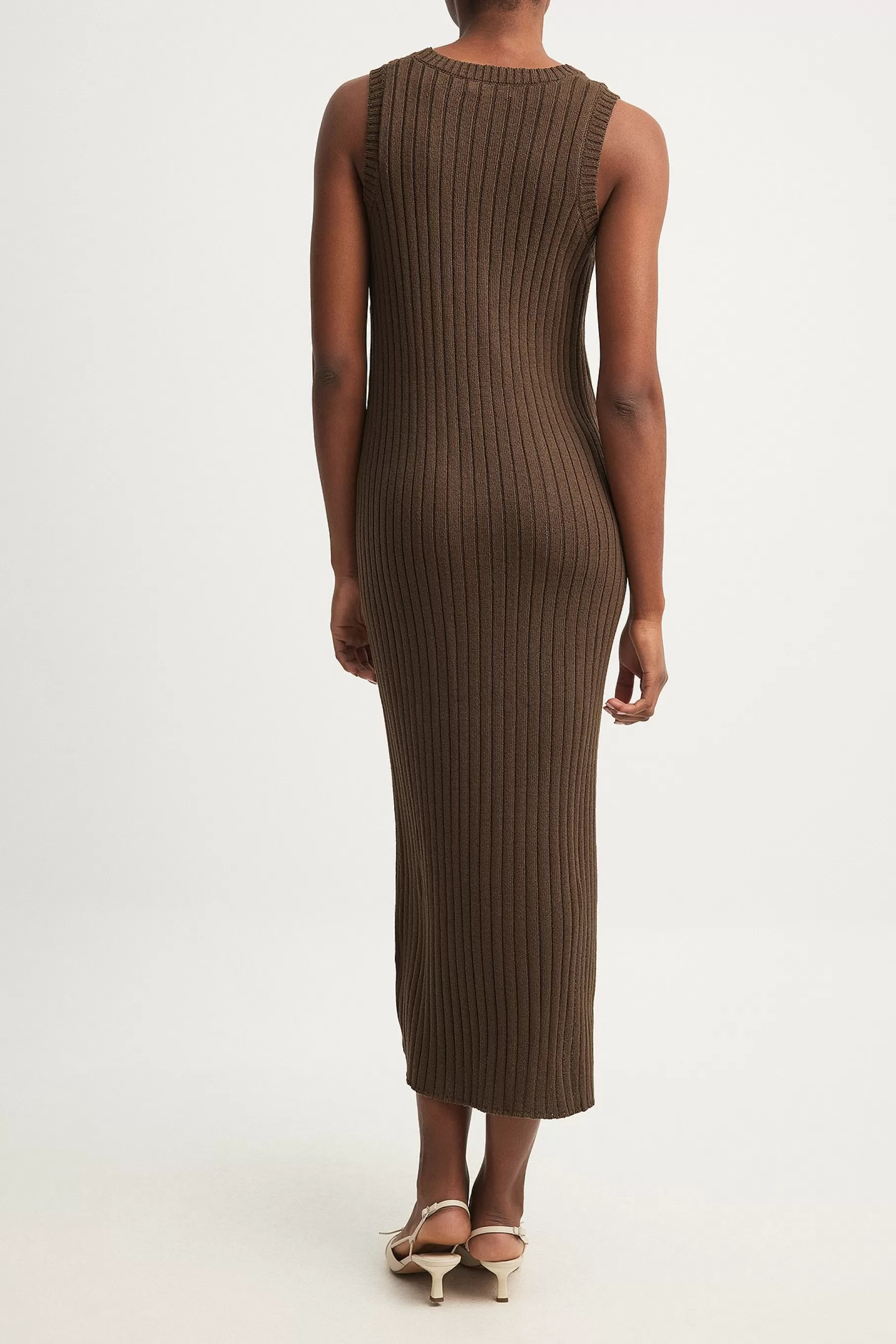 NA-KD Rib Knitted V-Neck Midi Dress Brown