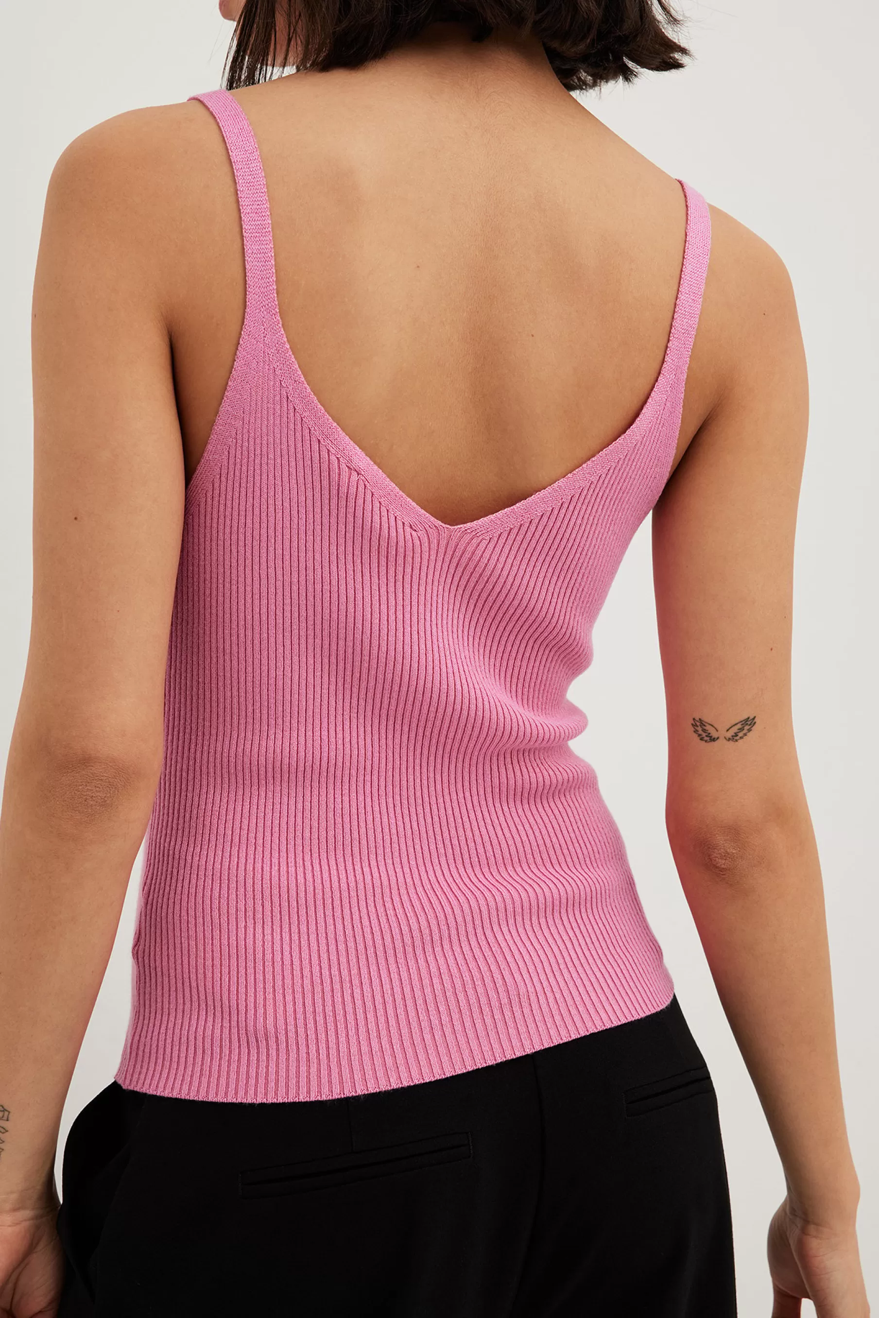 NA-KD Ribbed Knitted Deep Back Top Pink