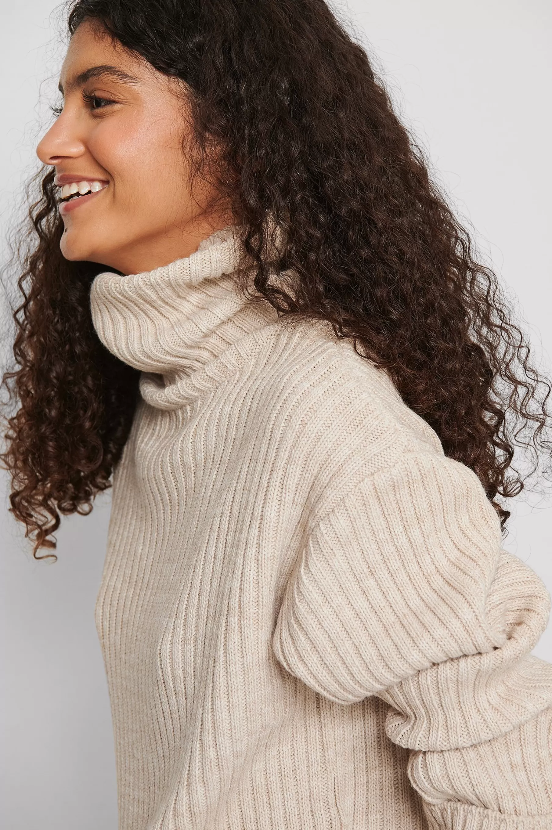 NA-KD Ribbed Knitted Turtleneck Side Slit Sweater Beige