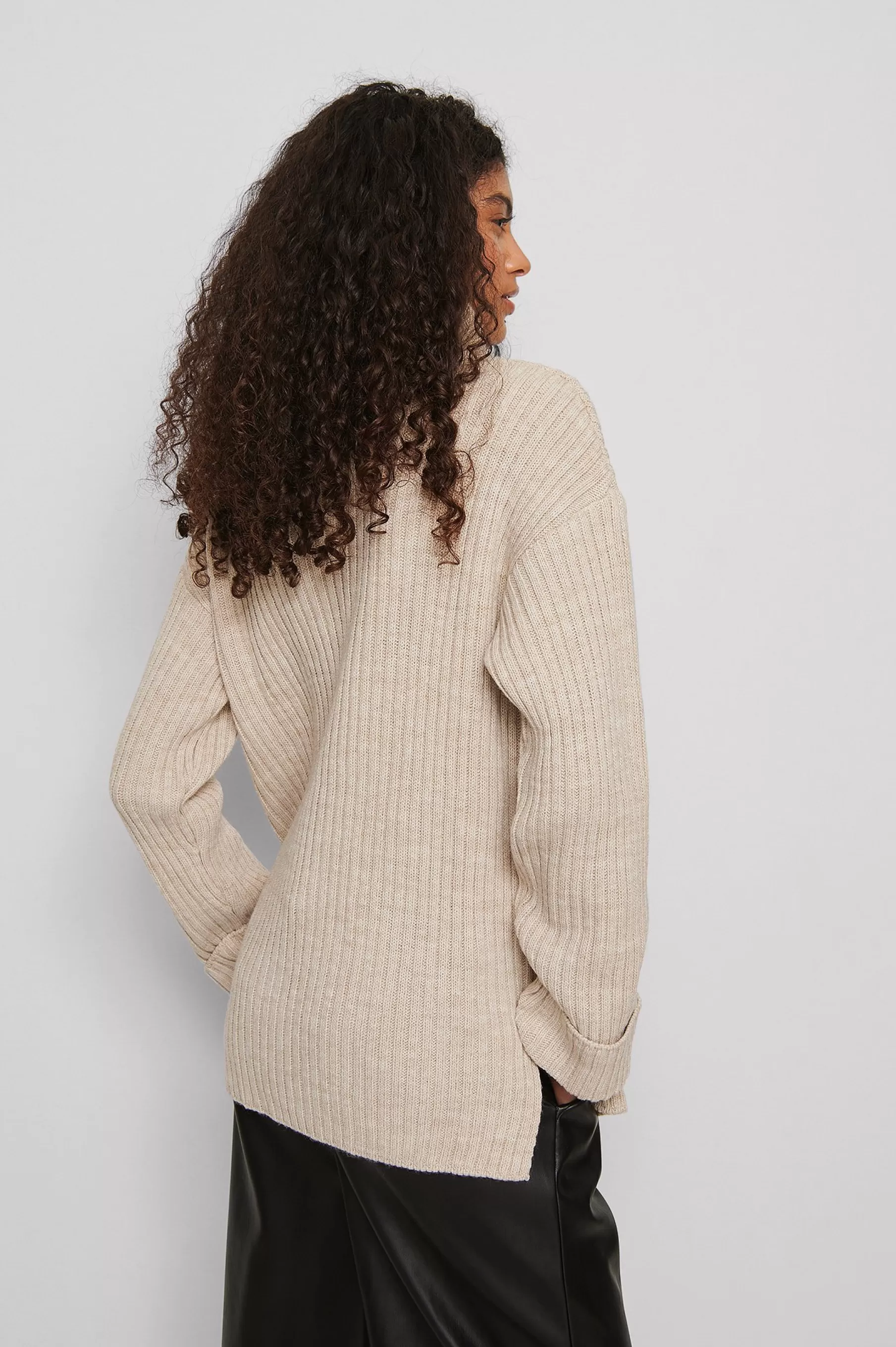 NA-KD Ribbed Knitted Turtleneck Side Slit Sweater Beige