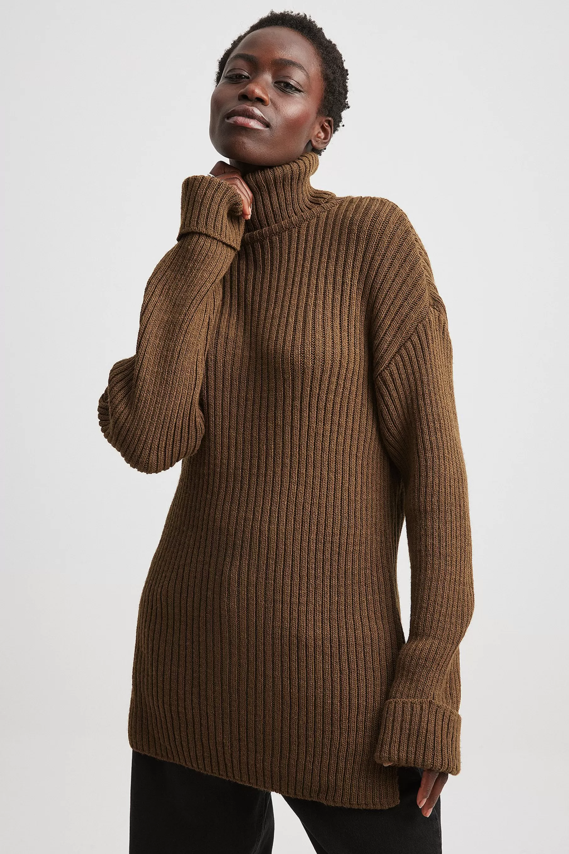 NA-KD Ribbed Knitted Turtleneck Side Slit Sweater Brown