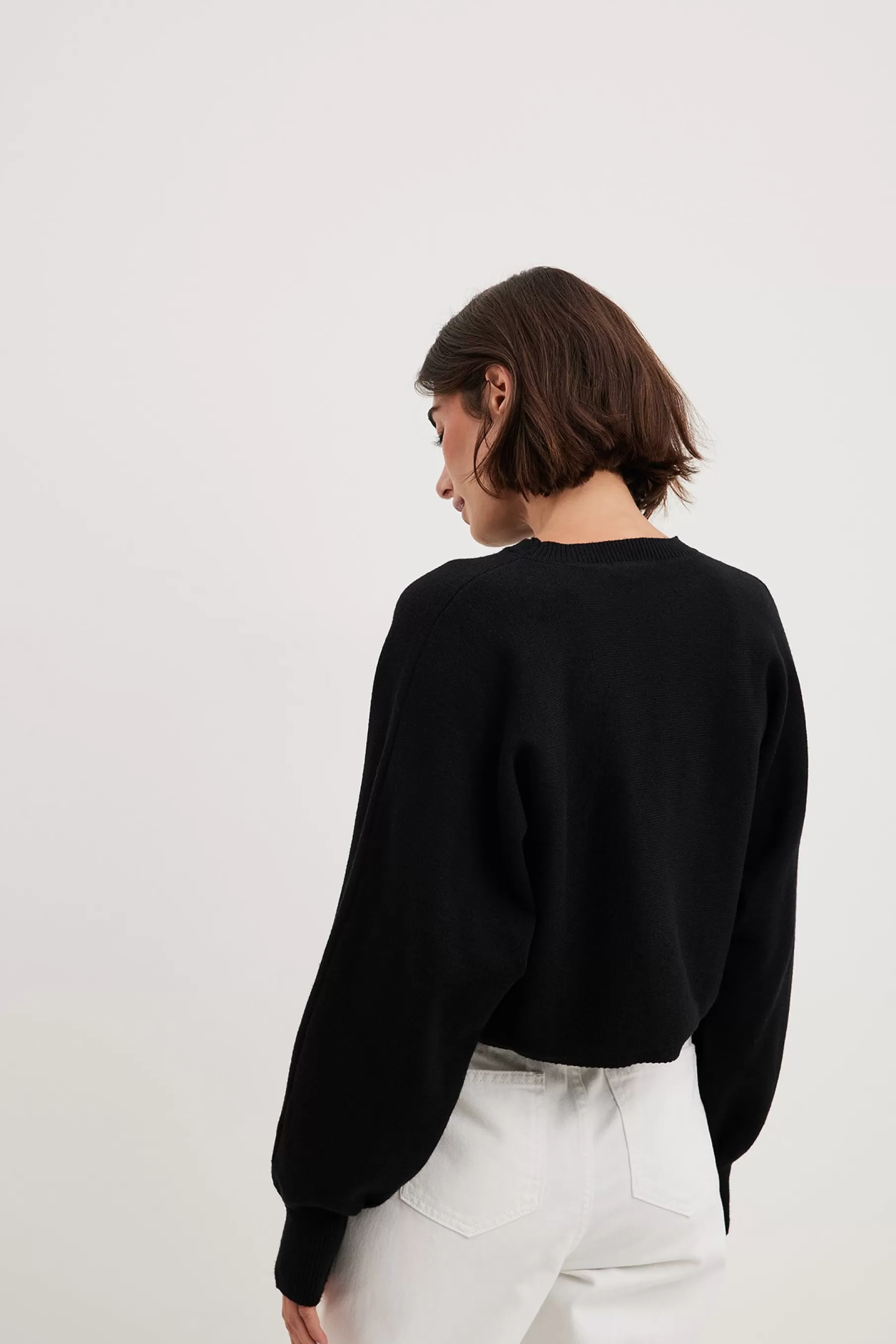 NA-KD Round Neck Cropped Knitted Sweater Black