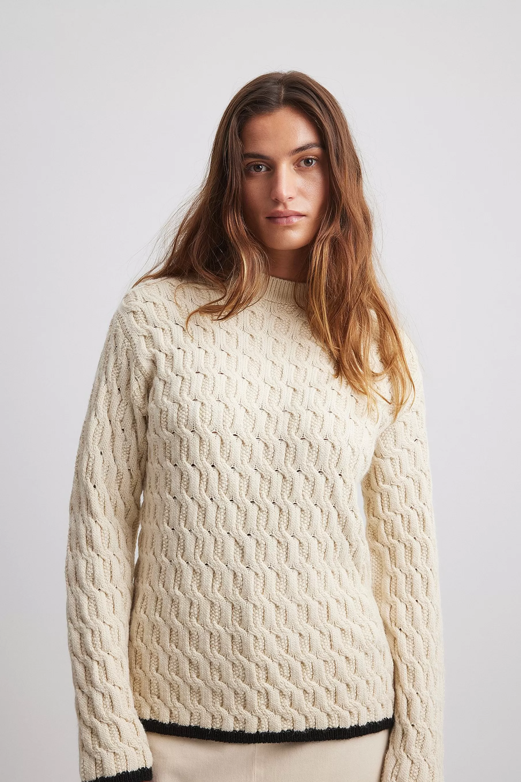 NA-KD Round Neck Knitted Sweater Beige