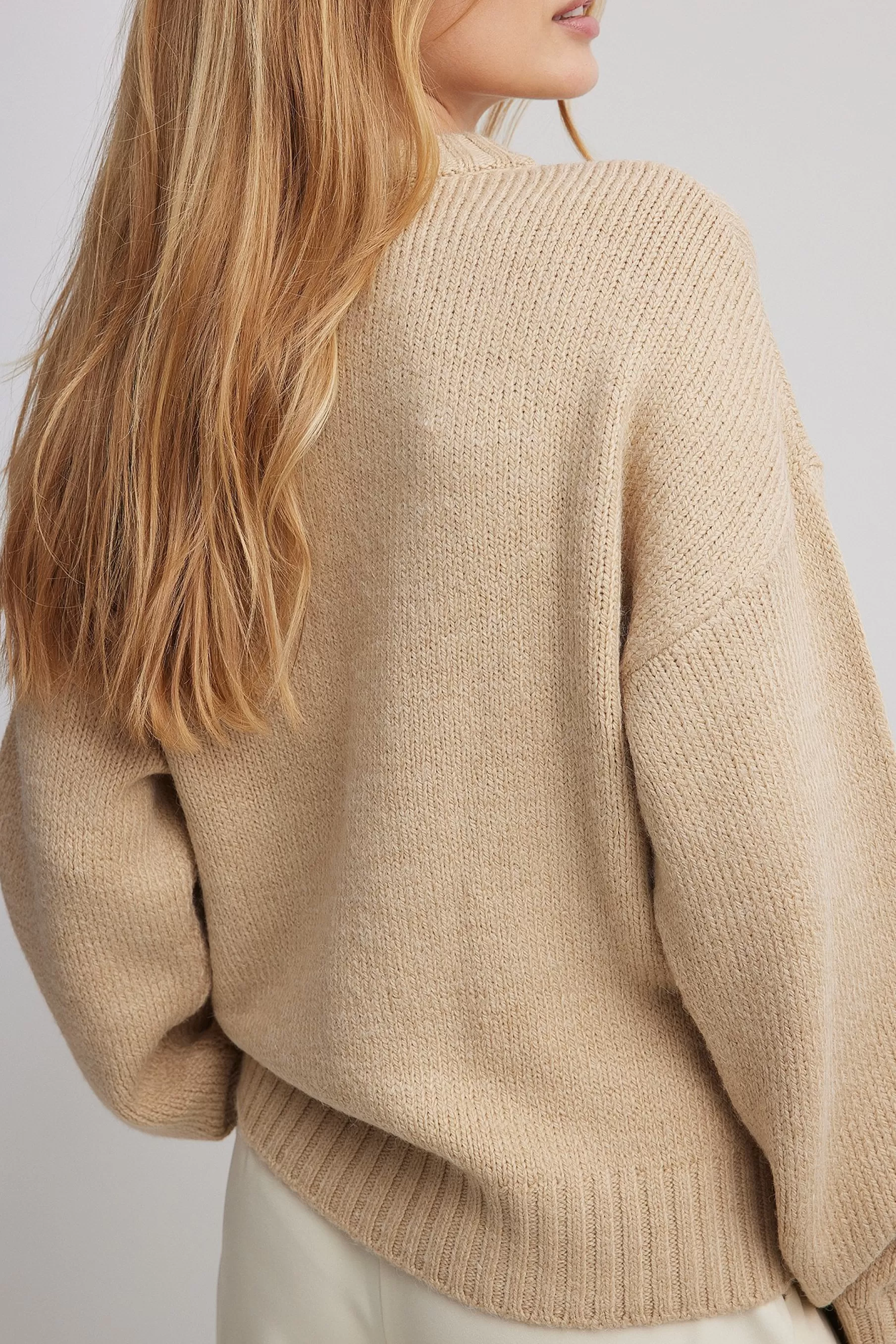 NA-KD Round Neck Knitted Sweater Beige