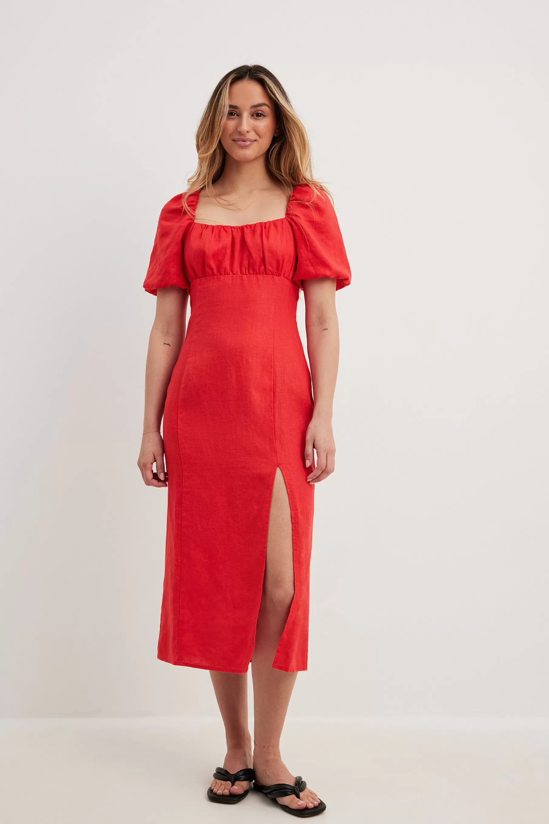 NA-KD Ruched Chest Slit Linen Dress Red