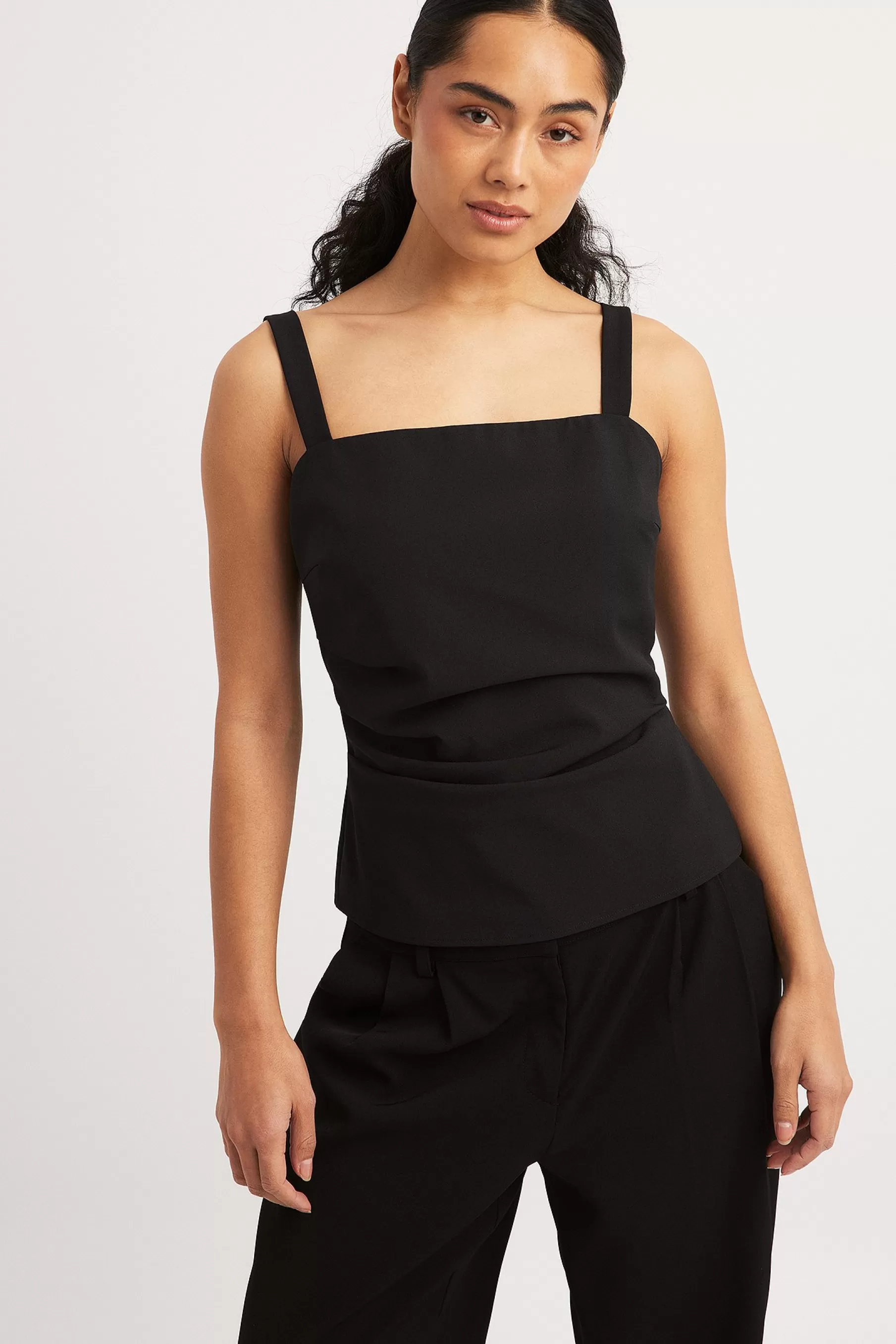 NA-KD Ruched Waist Tailored Singlet Black