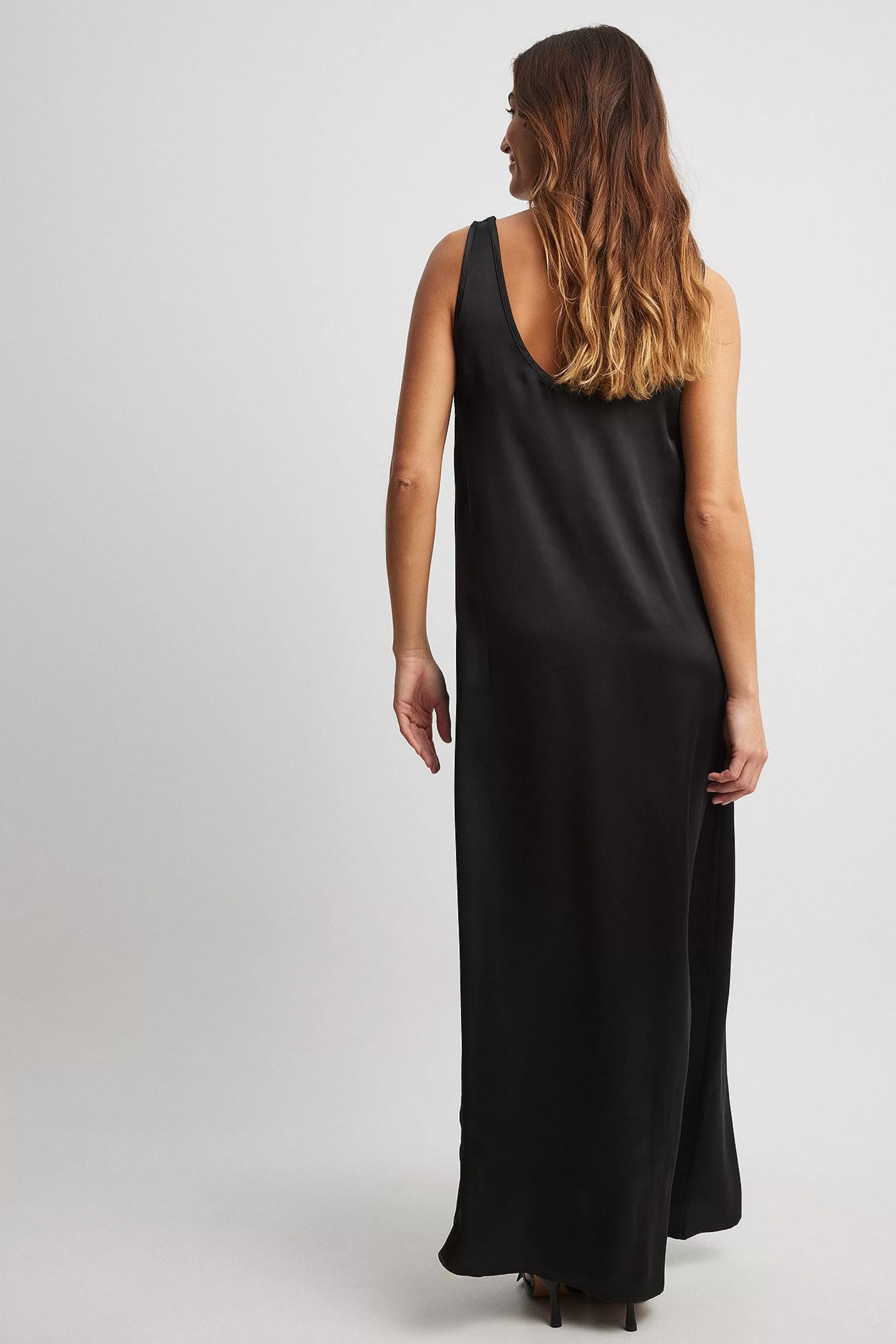 NA-KD Satin U-Neck Maxi Dress Black