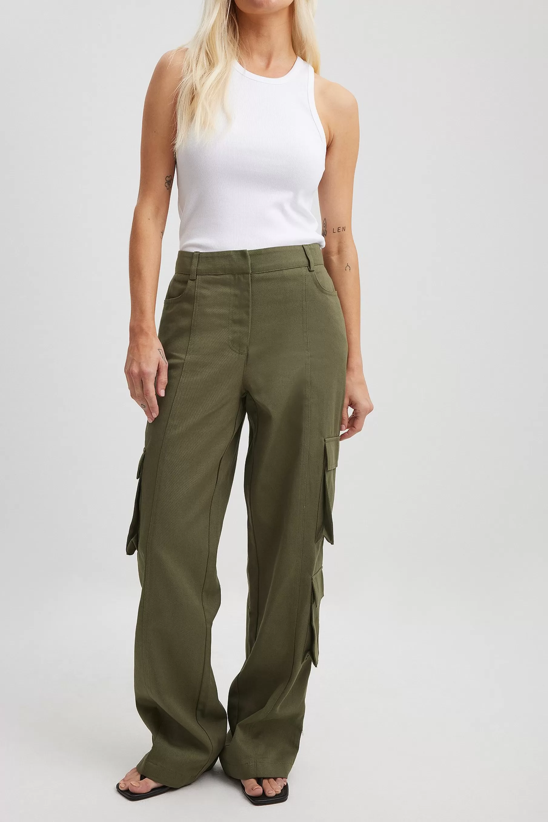 NA-KD Seamline Detail Cargo Pants Green