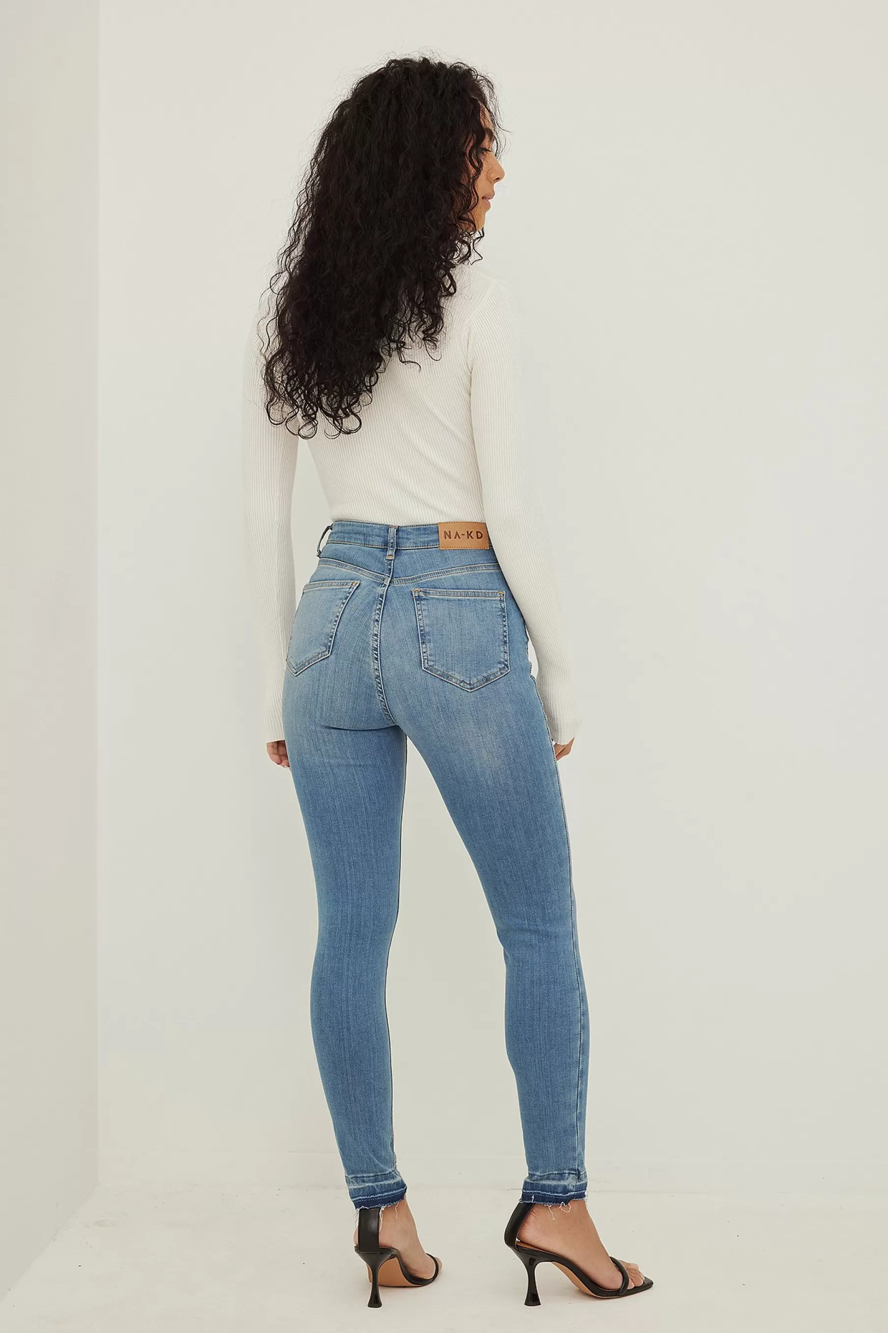 NA-KD Skinny High Waist Open Hem Jeans Blue