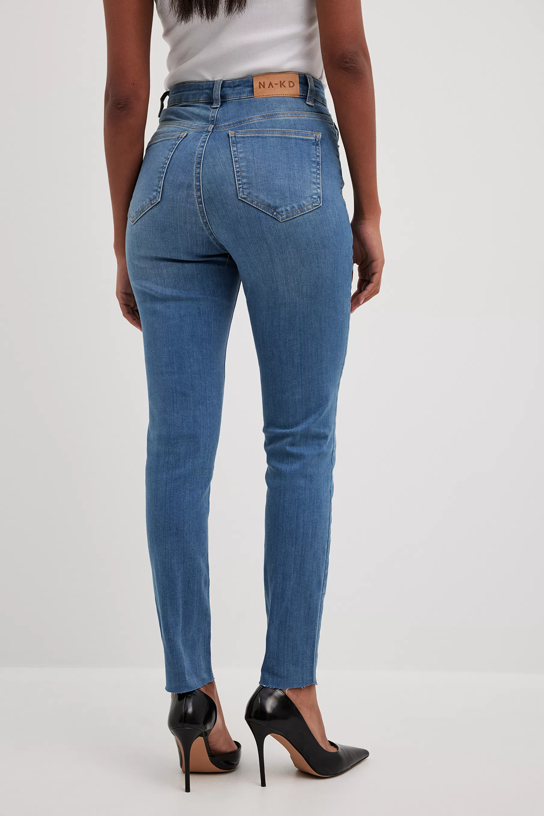 NA-KD Skinny High Waist Raw Hem Jeans Blue