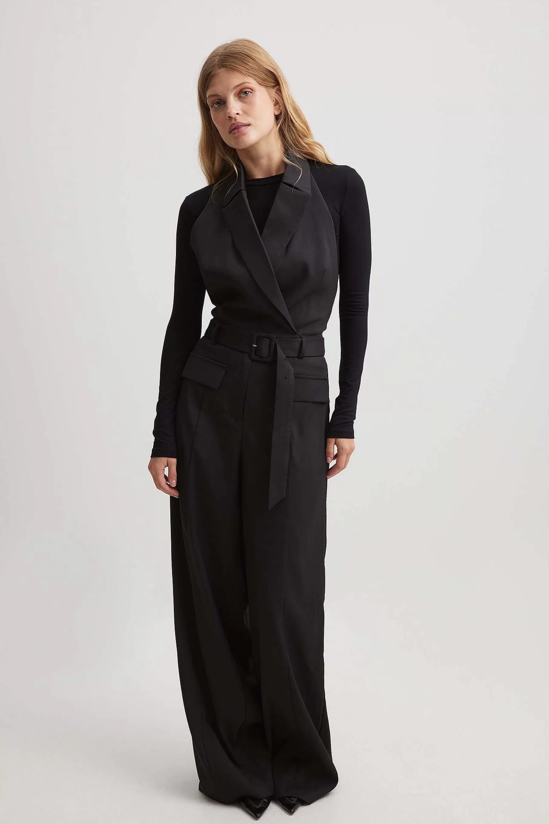 NA-KD Sleevless Jumpsuit Black