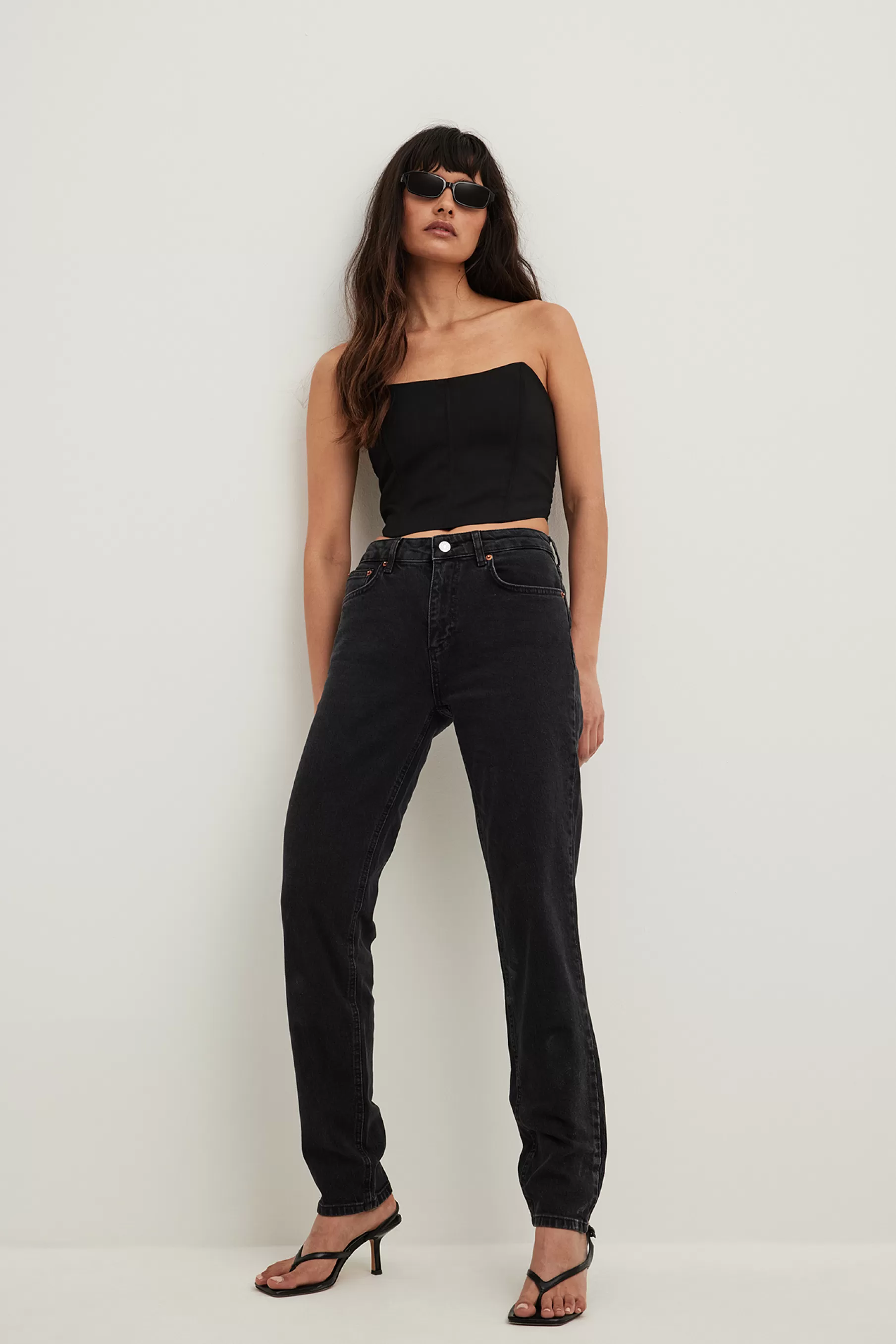 NA-KD Slim Mid Waist Jeans Black