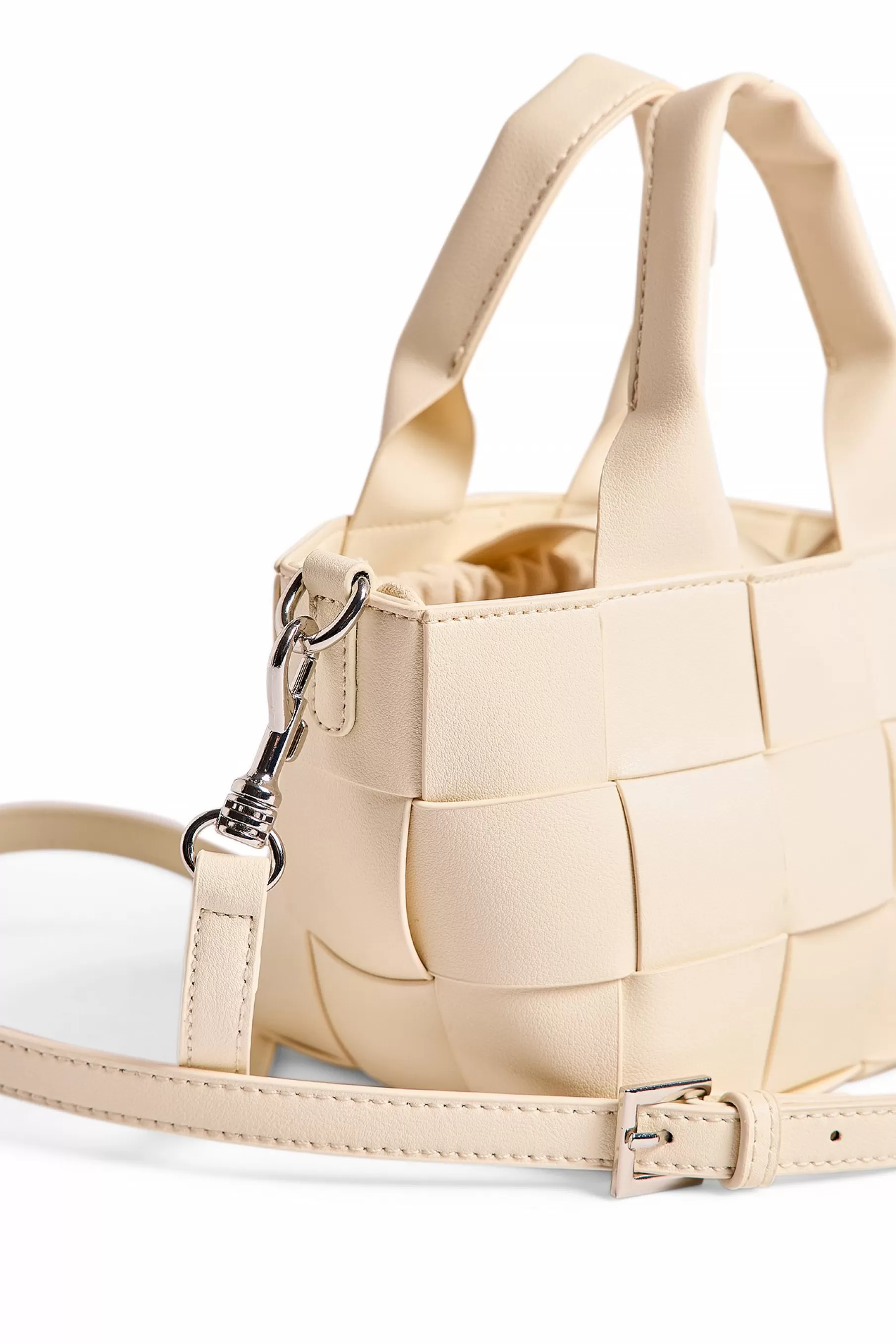 NA-KD Small Woven Bucket Bag White