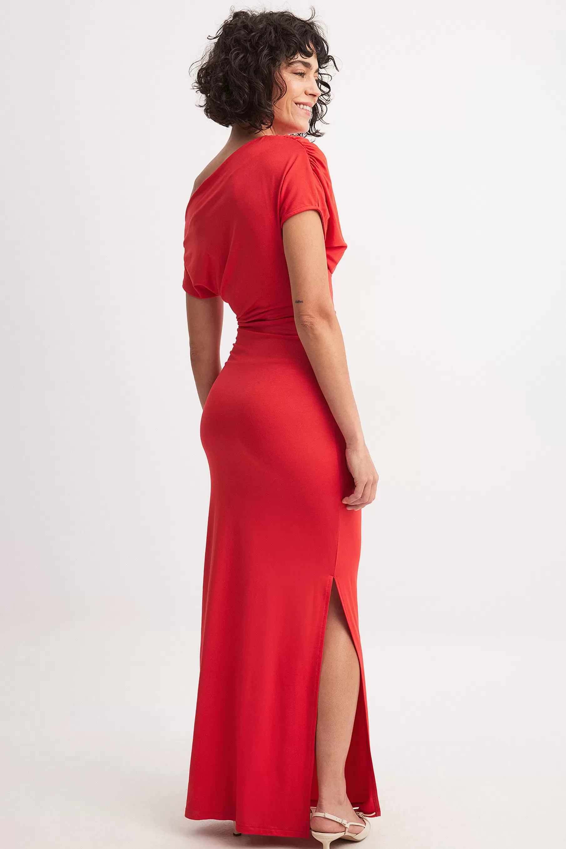 NA-KD Soft Line Draped Midi Dress Red