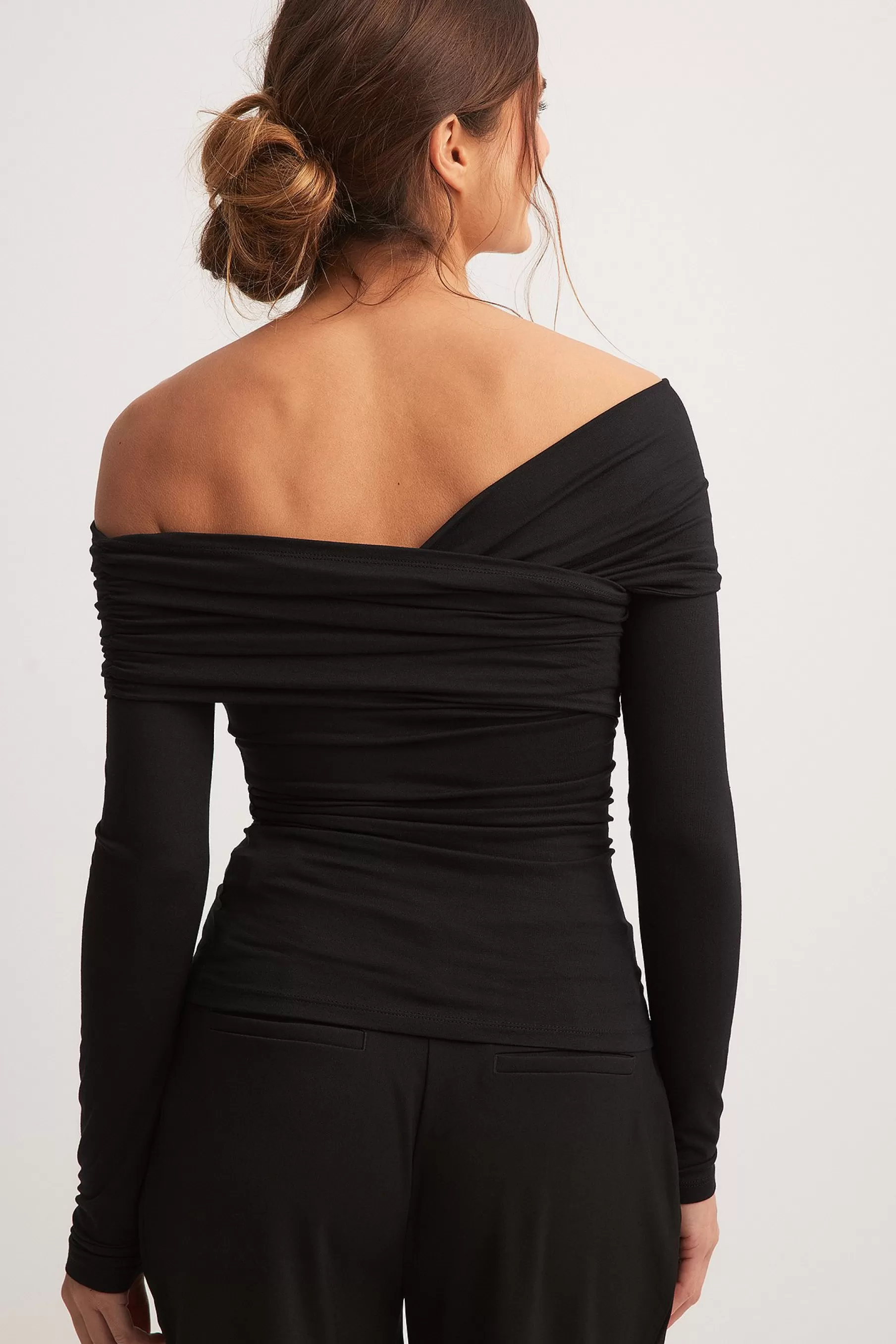 NA-KD Soft Line Off Shoulder Draped Top Black