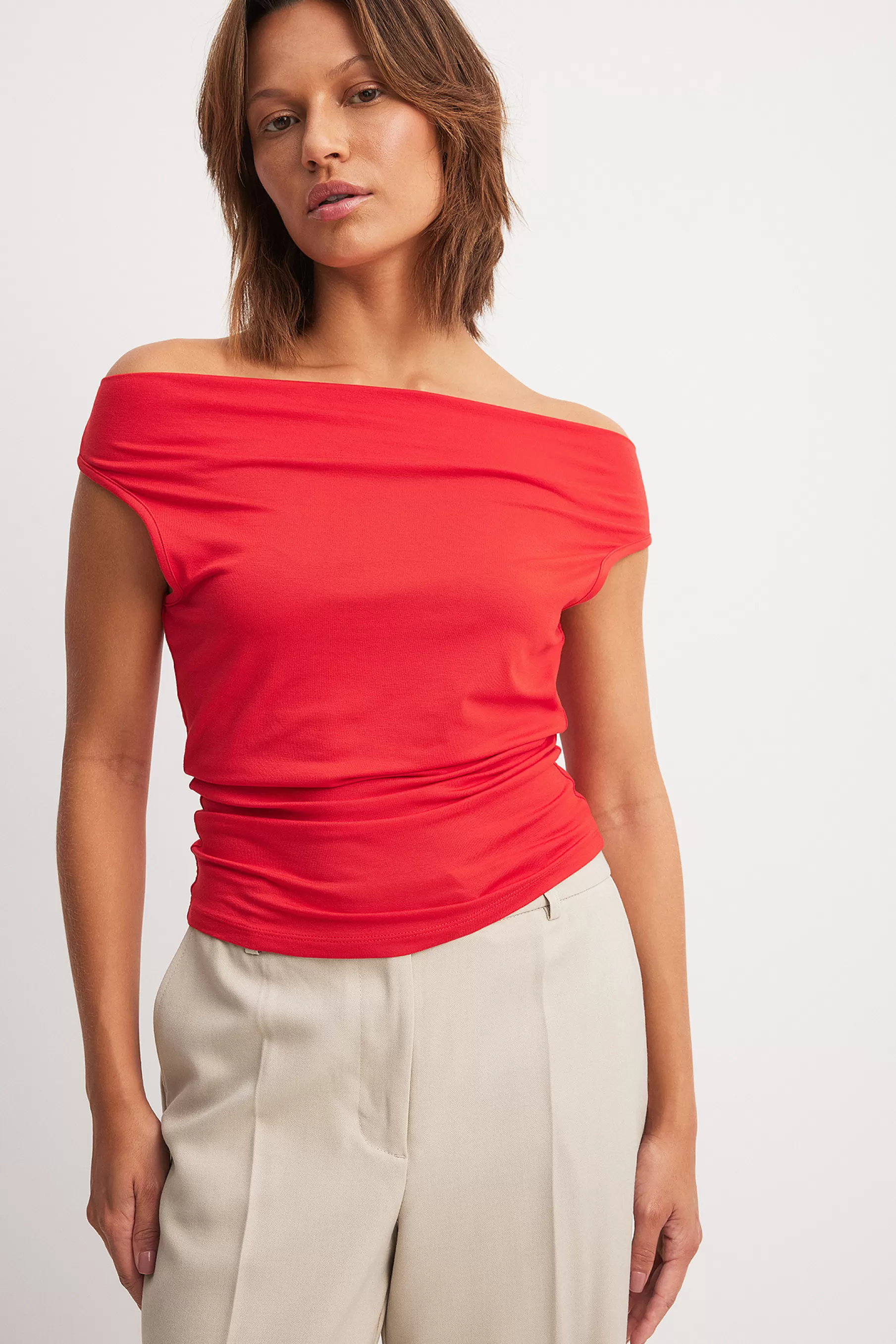 NA-KD Soft Line Off Shoulder Top Red