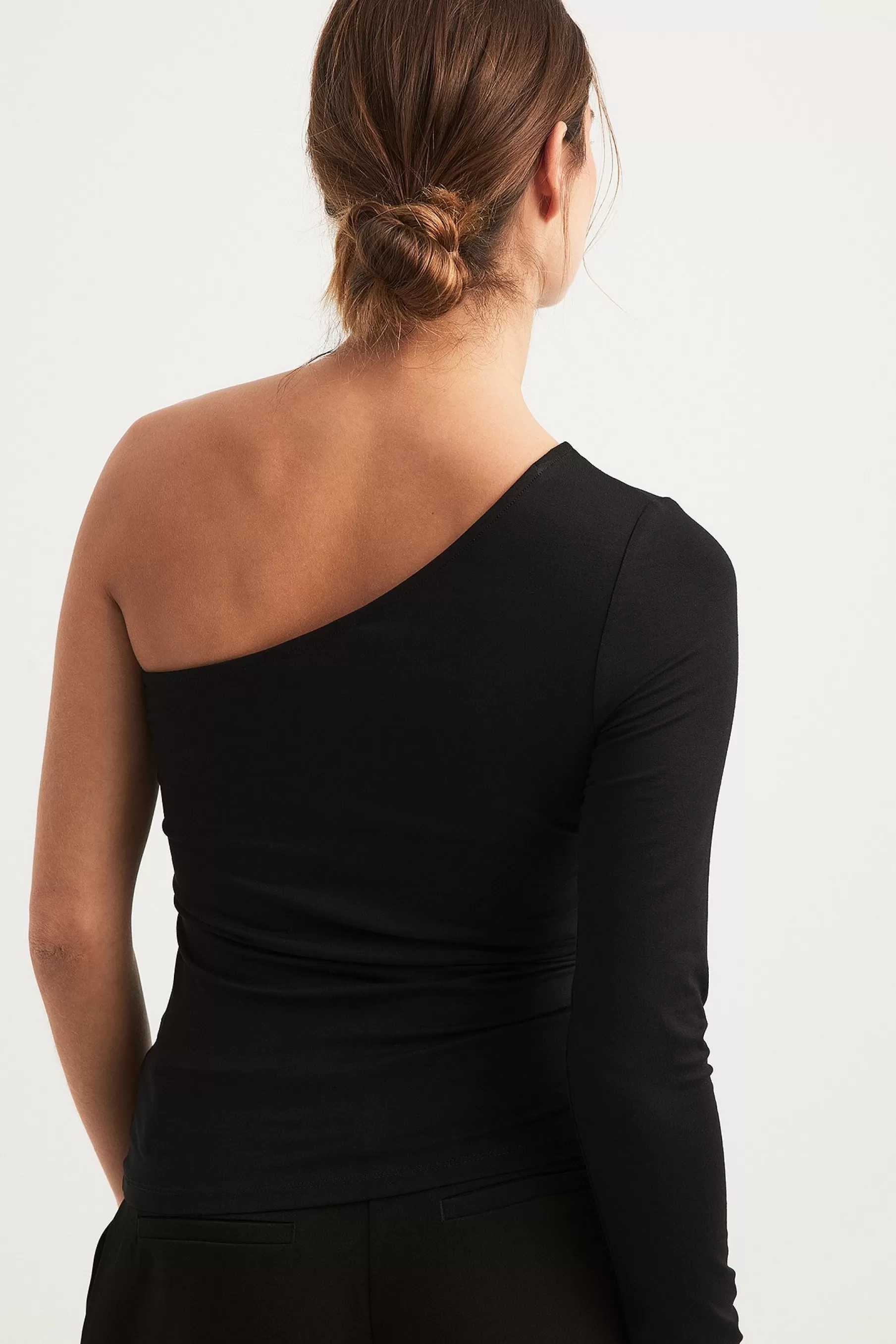 NA-KD Soft Line One Shoulder Top Black