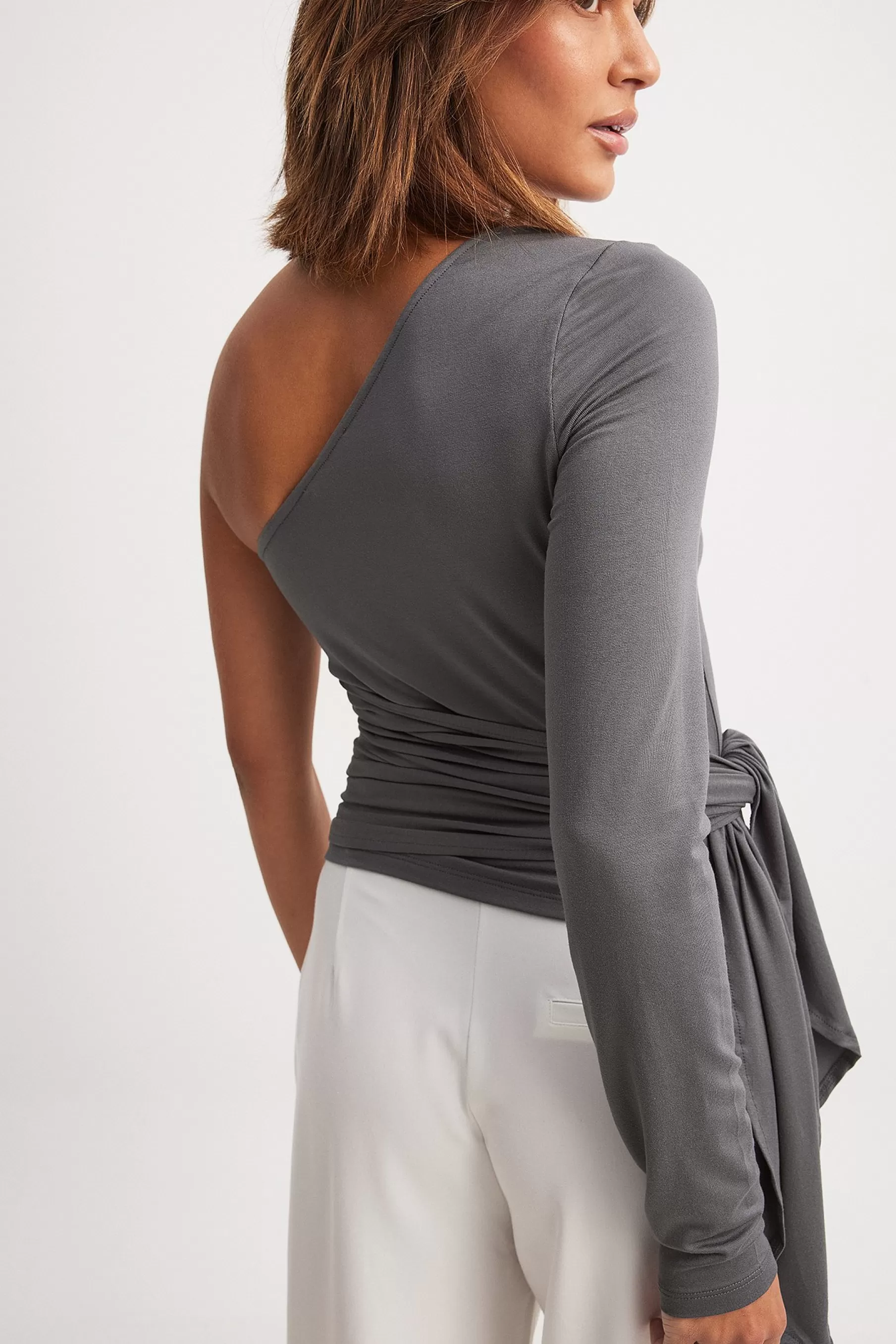 NA-KD Soft Line Tie Top Grey