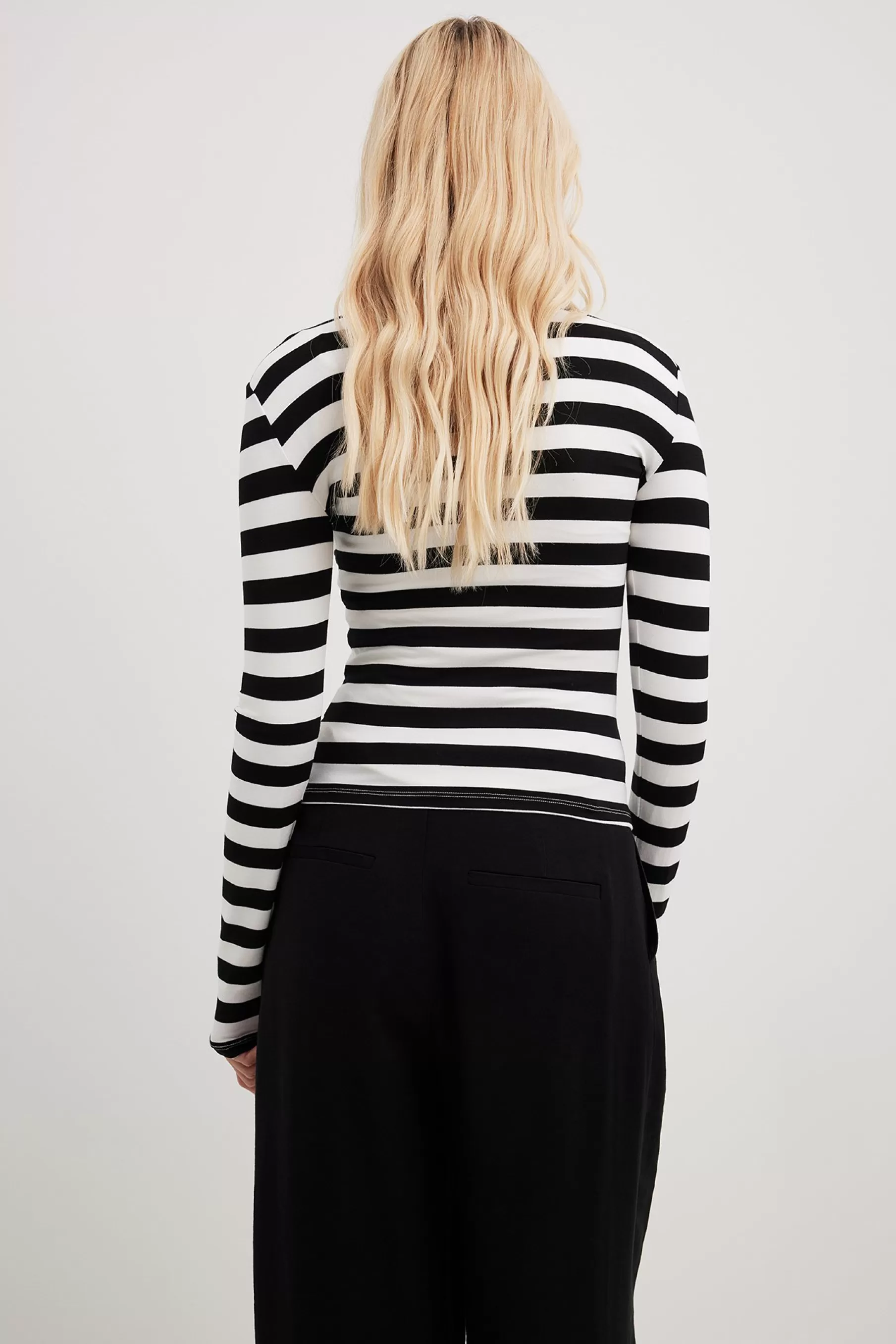 NA-KD Striped Long Sleeved Turtle Neck Top Stripe