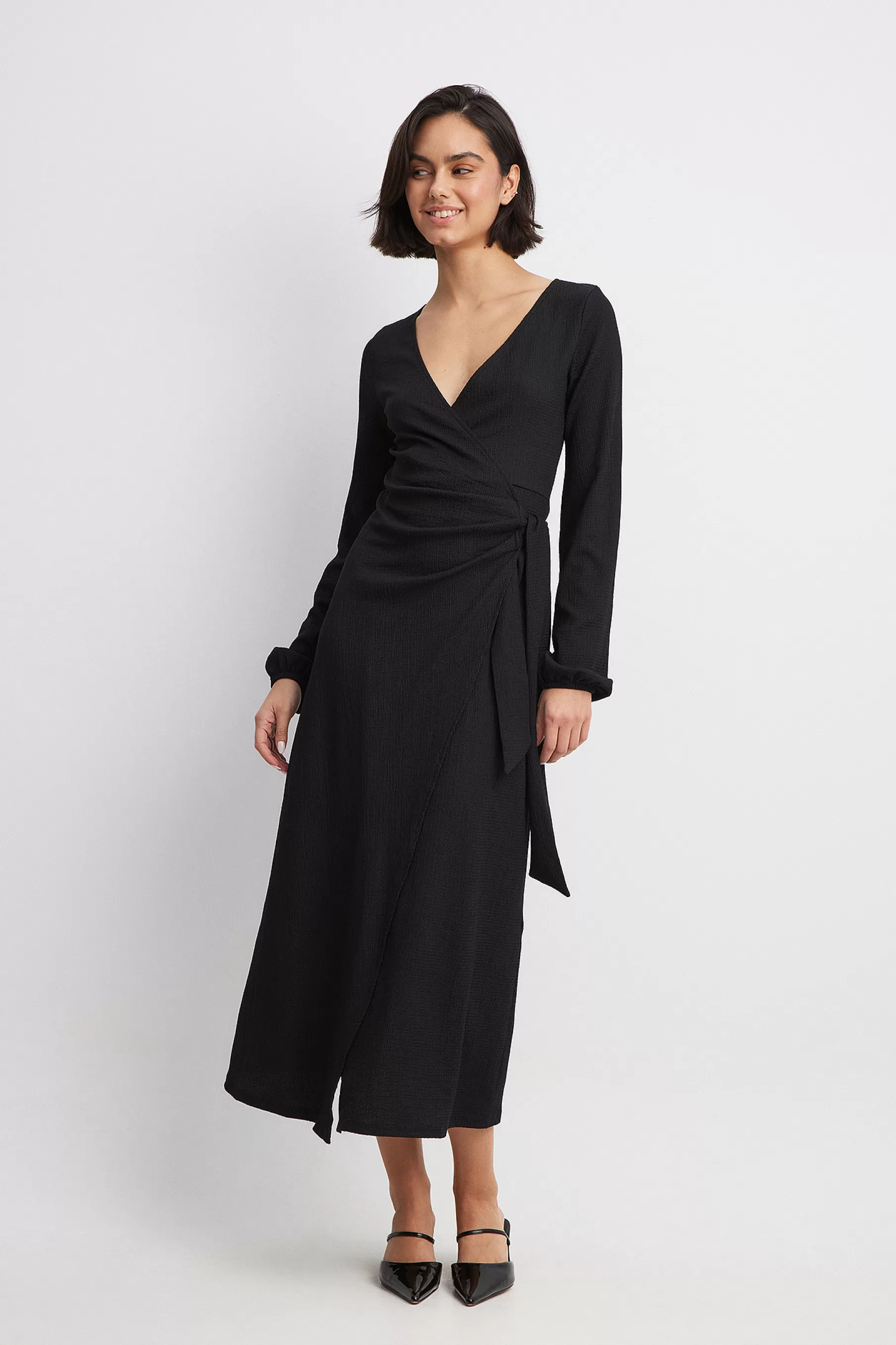 NA-KD Structure Wrap Midi Dress Black