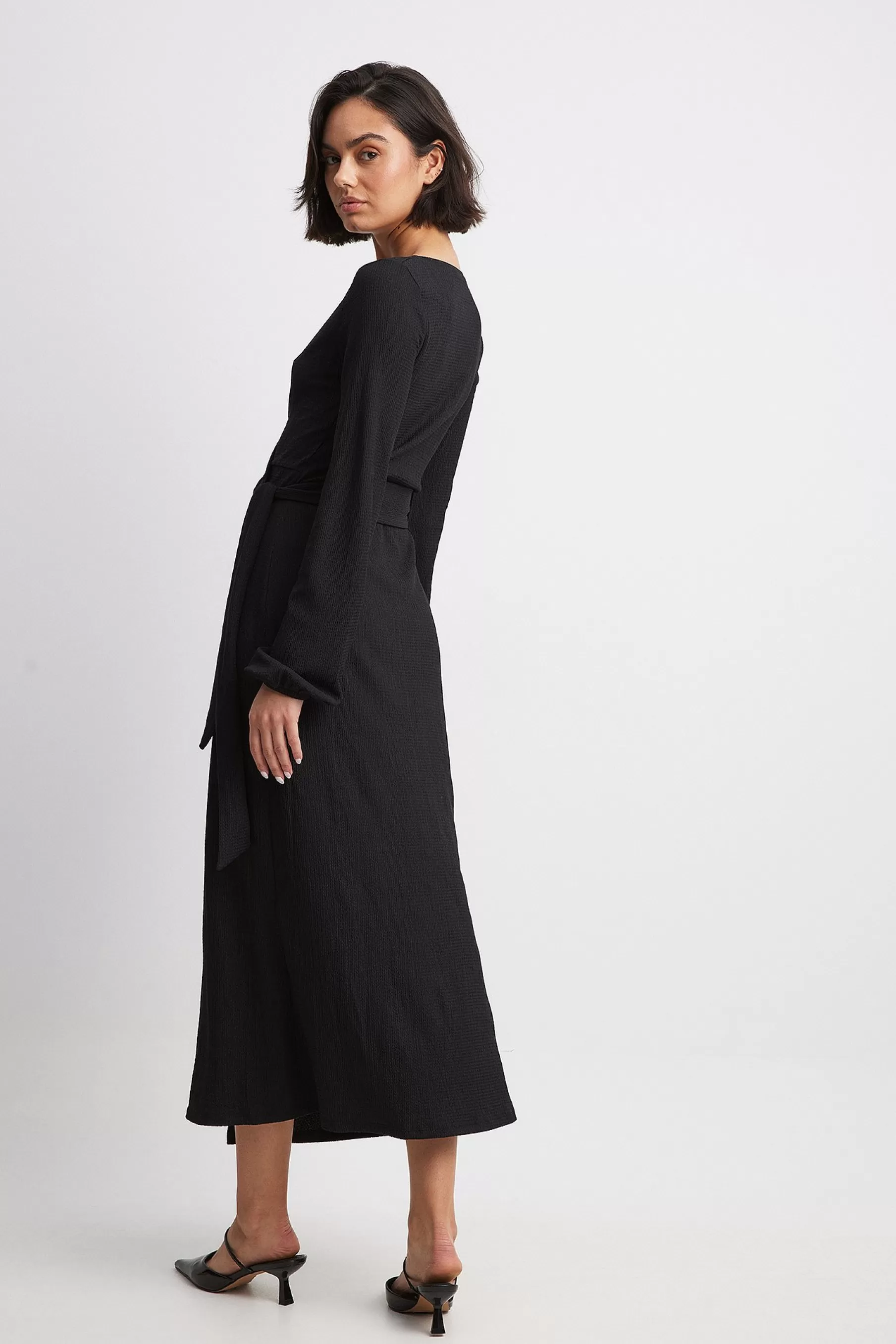 NA-KD Structure Wrap Midi Dress Black