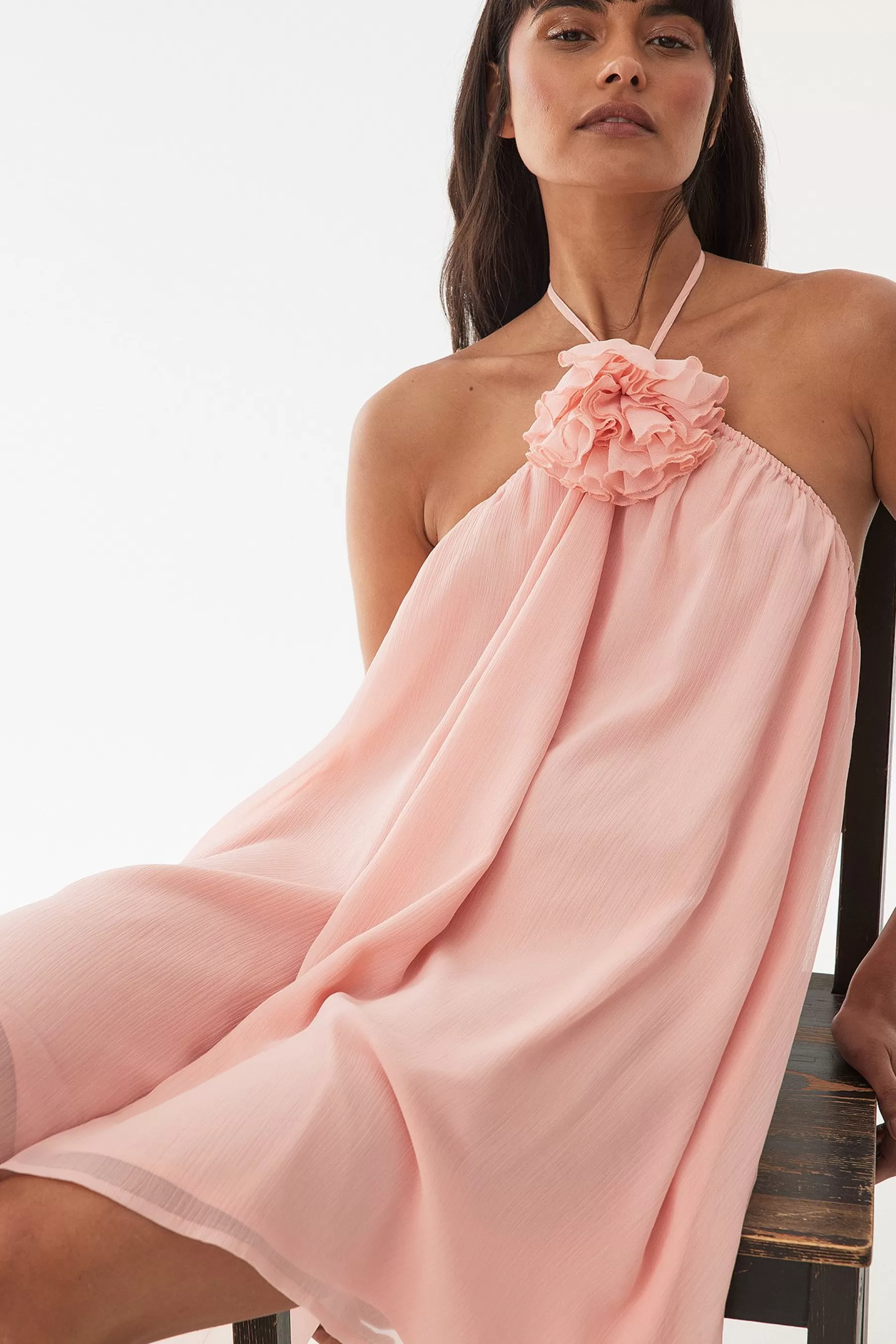 NA-KD Structured Chiffon Flower Detail Mini Dress Pink