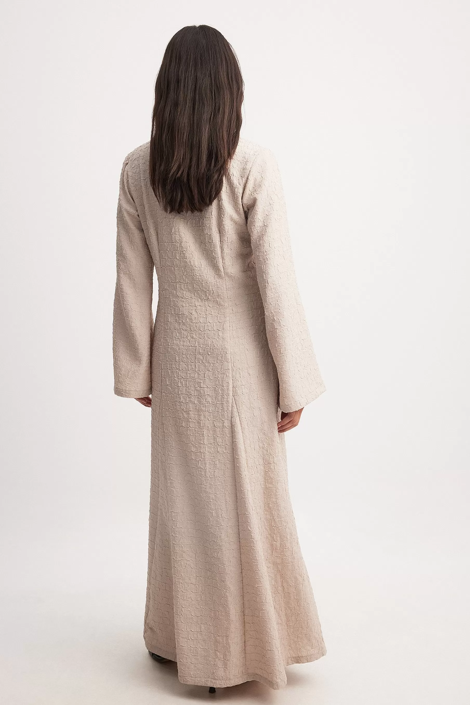 NA-KD Structured Long Sleeve Deep Neck Maxi Dress Beige