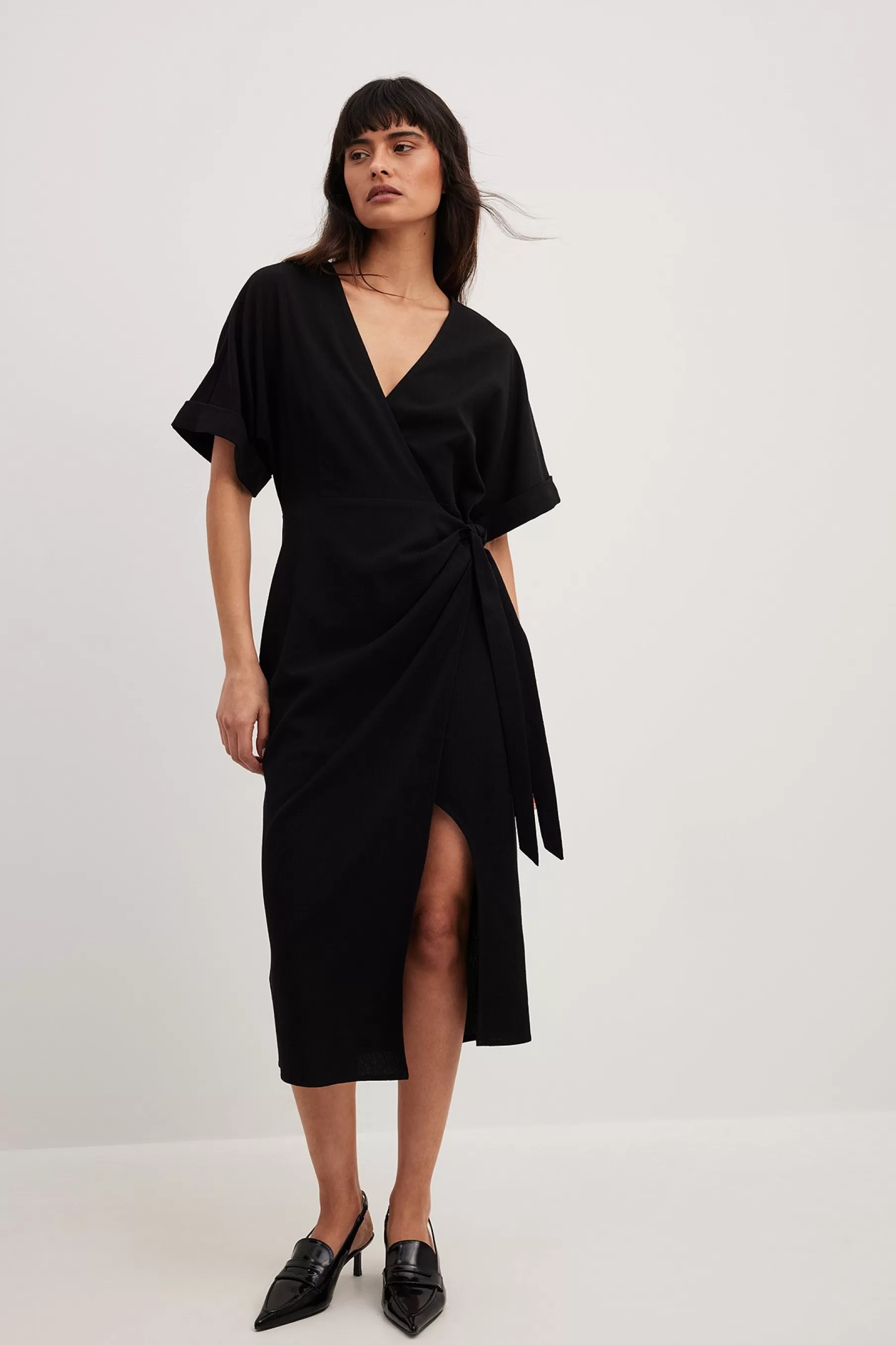 NA-KD Structured Overlap Midi Dress Black