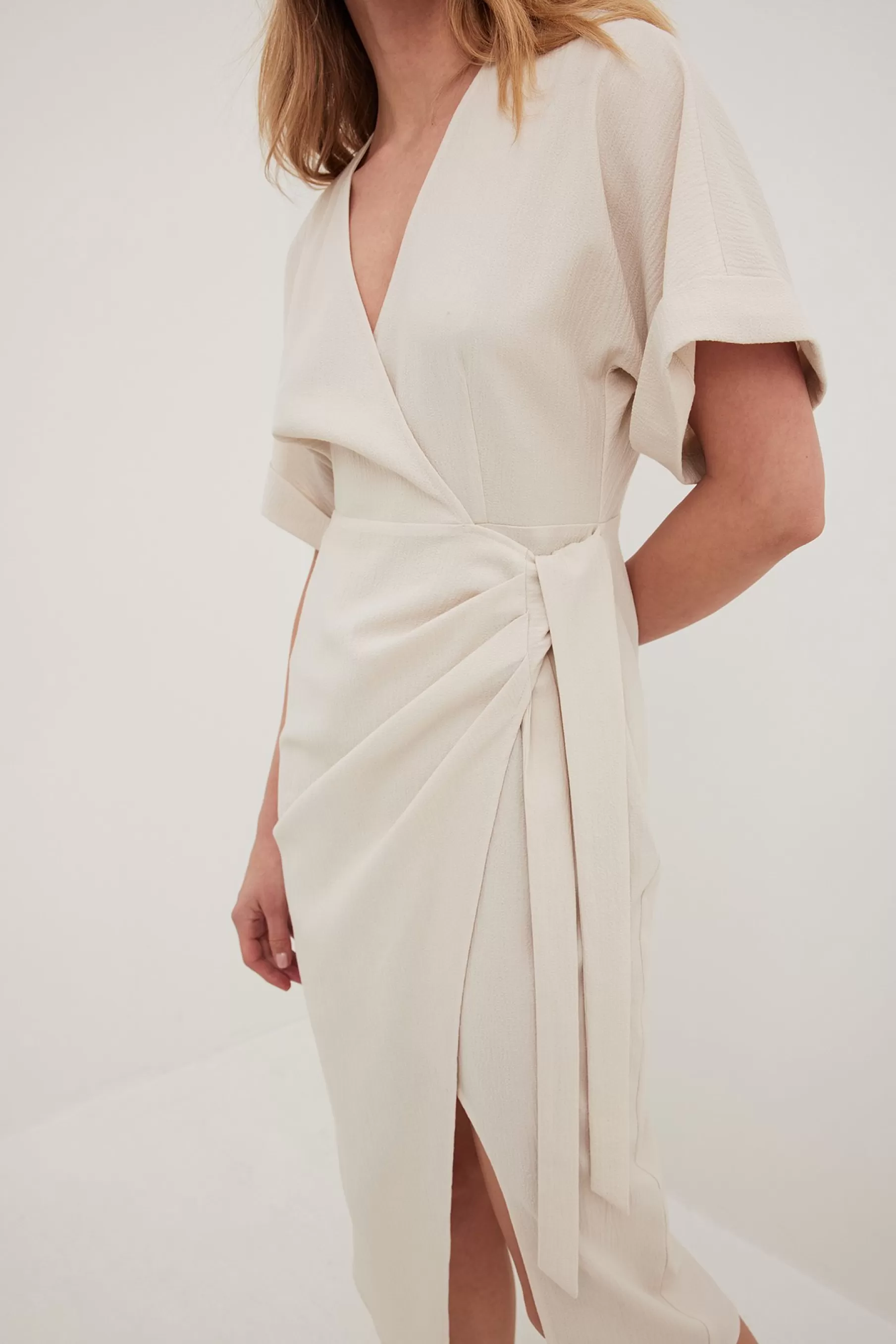 NA-KD Structured Overlap Midi Dress Offwhite