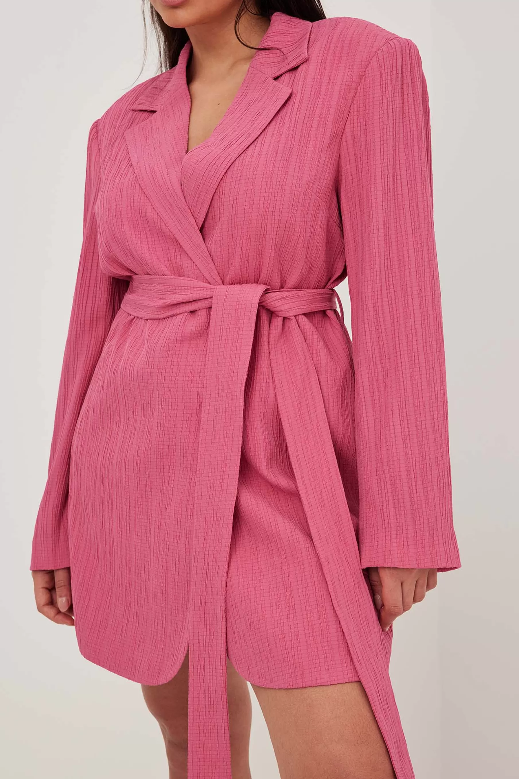 NA-KD Structured Overlap Mini Blazer Dress Pink