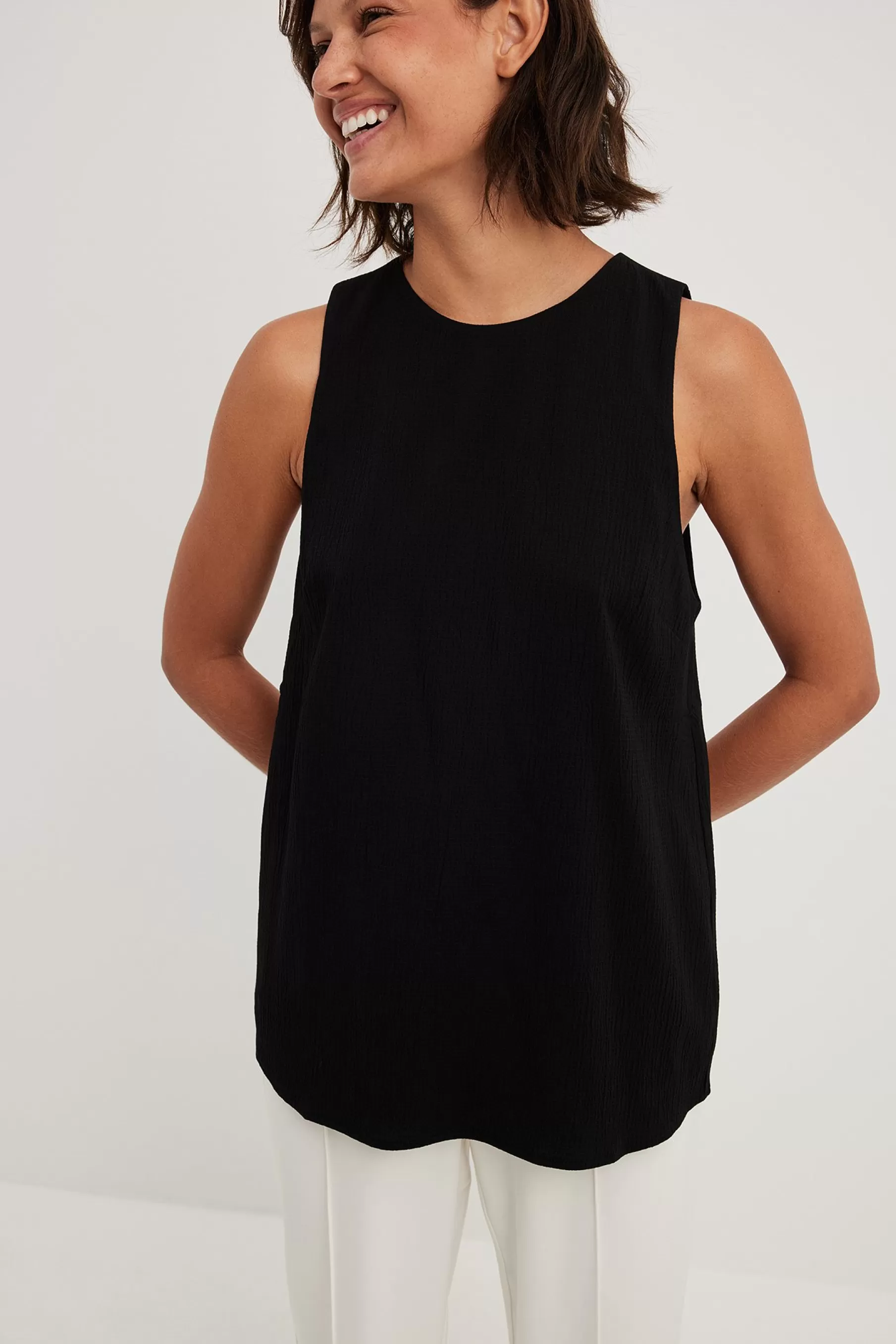 NA-KD Structured Shell Top Black