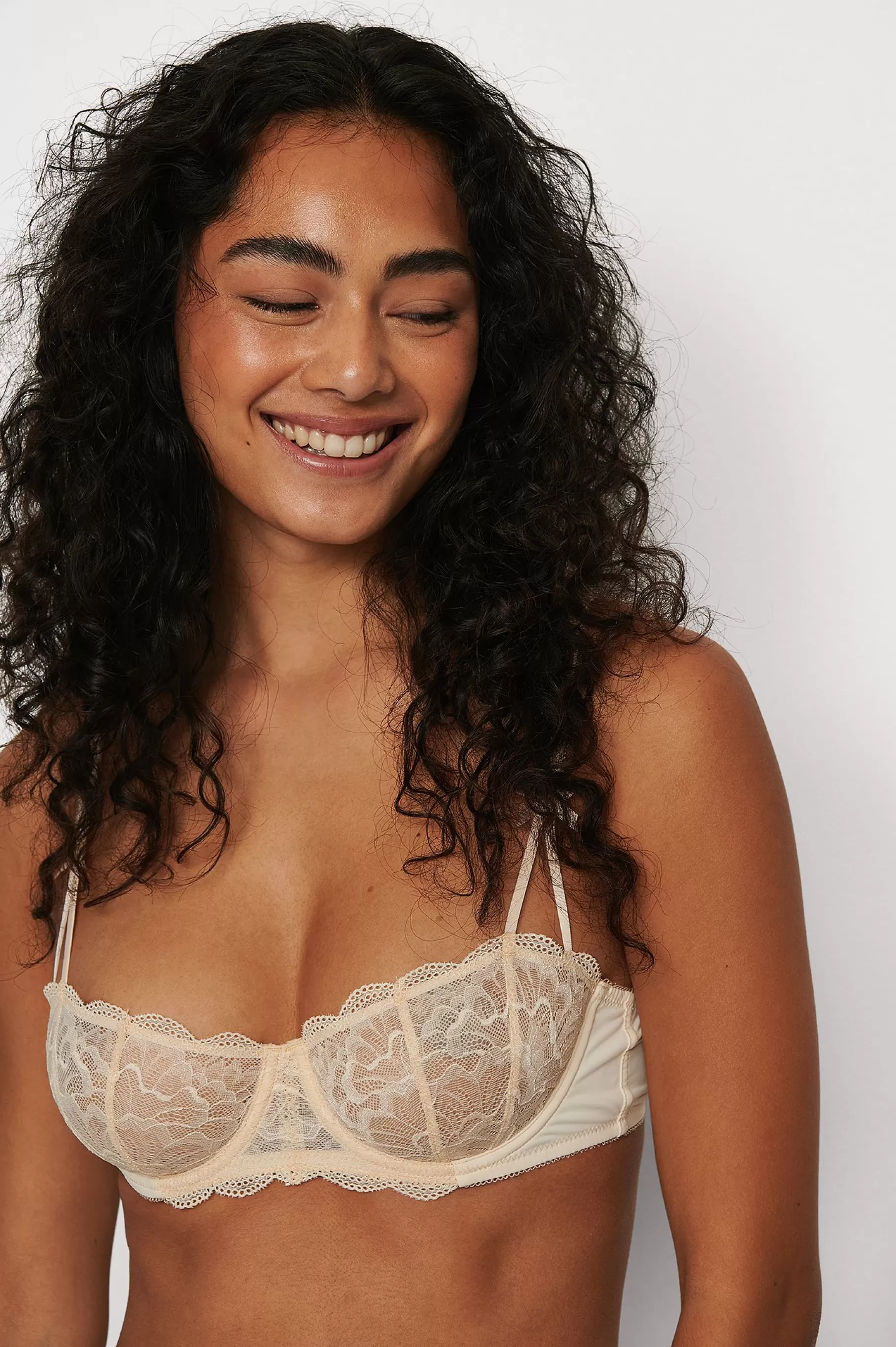 NA-KD Sugar Bow Lace Bra Beige