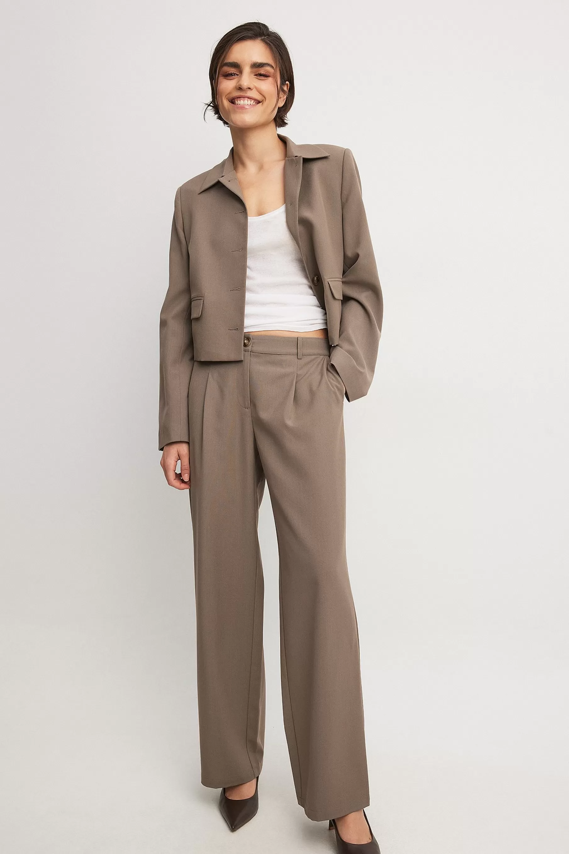 NA-KD Tailored Low Waist Pants Brown