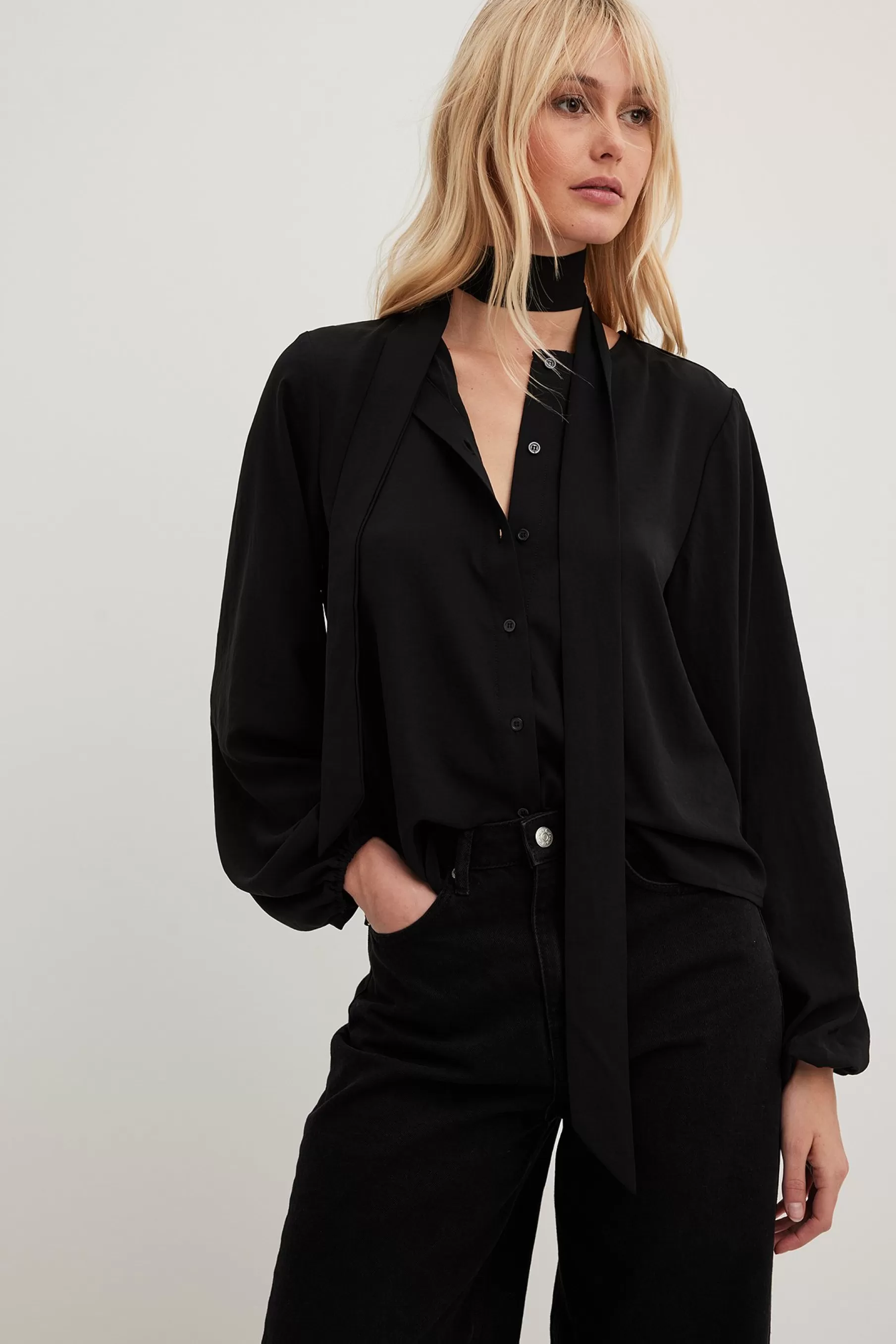 NA-KD Tie Neck Long Sleeve Blouse Black