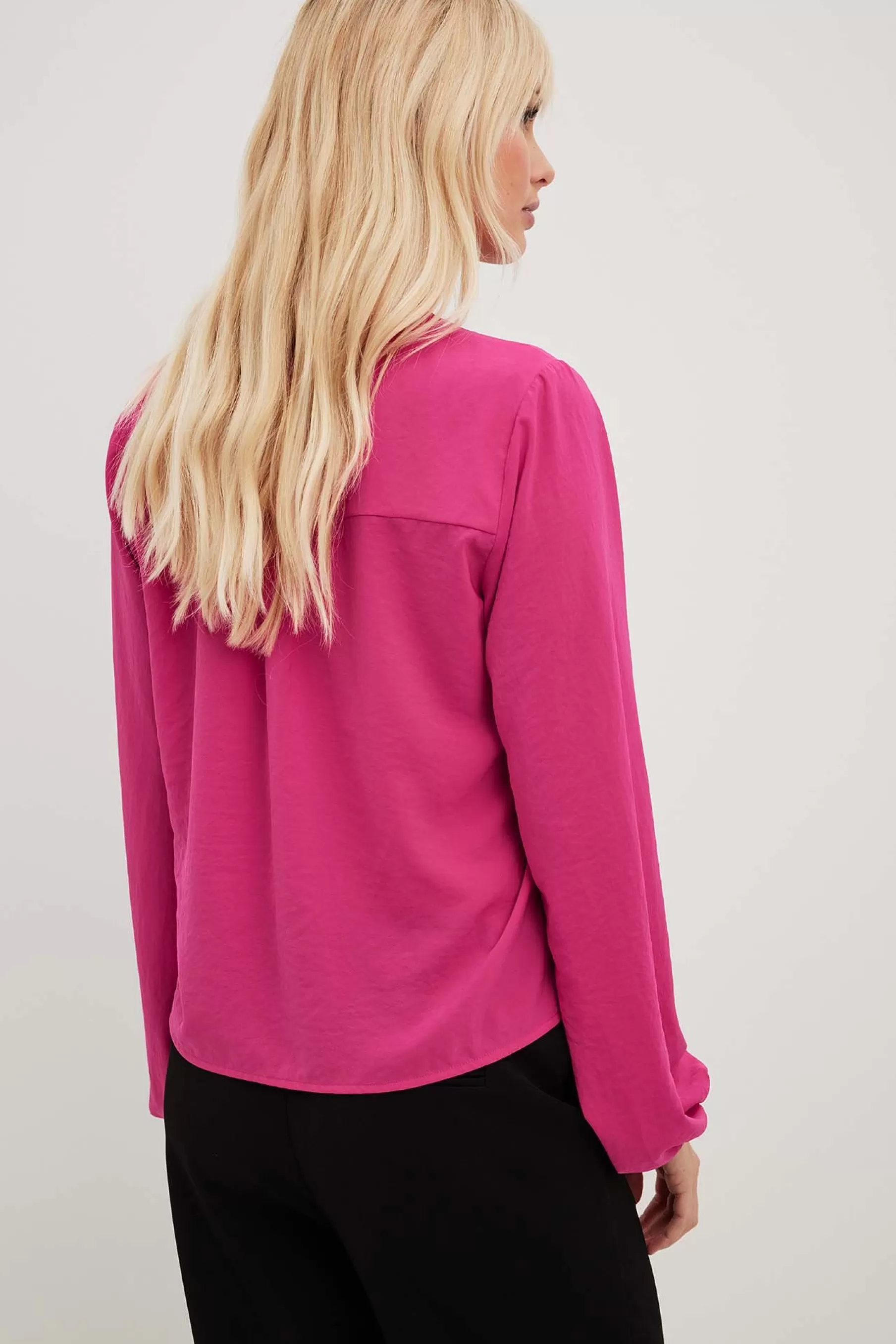 NA-KD Tie Neck Long Sleeve Blouse Pink