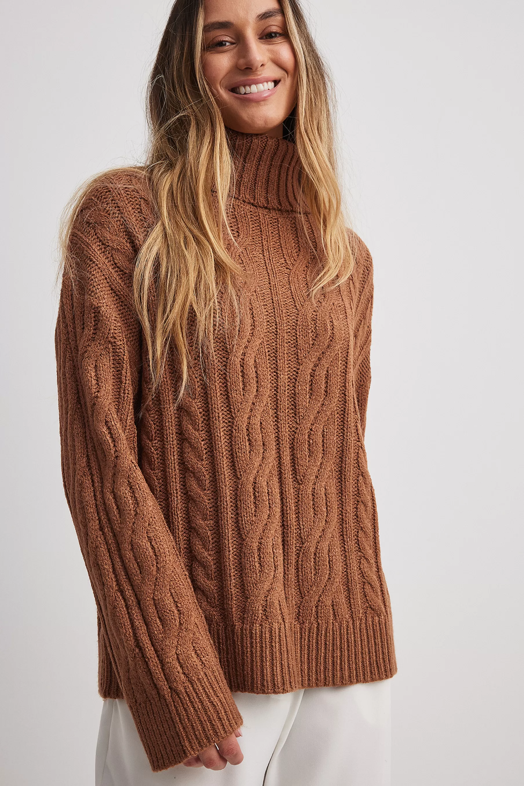 NA-KD Turtleneck Knitted Cable Sweater Brown