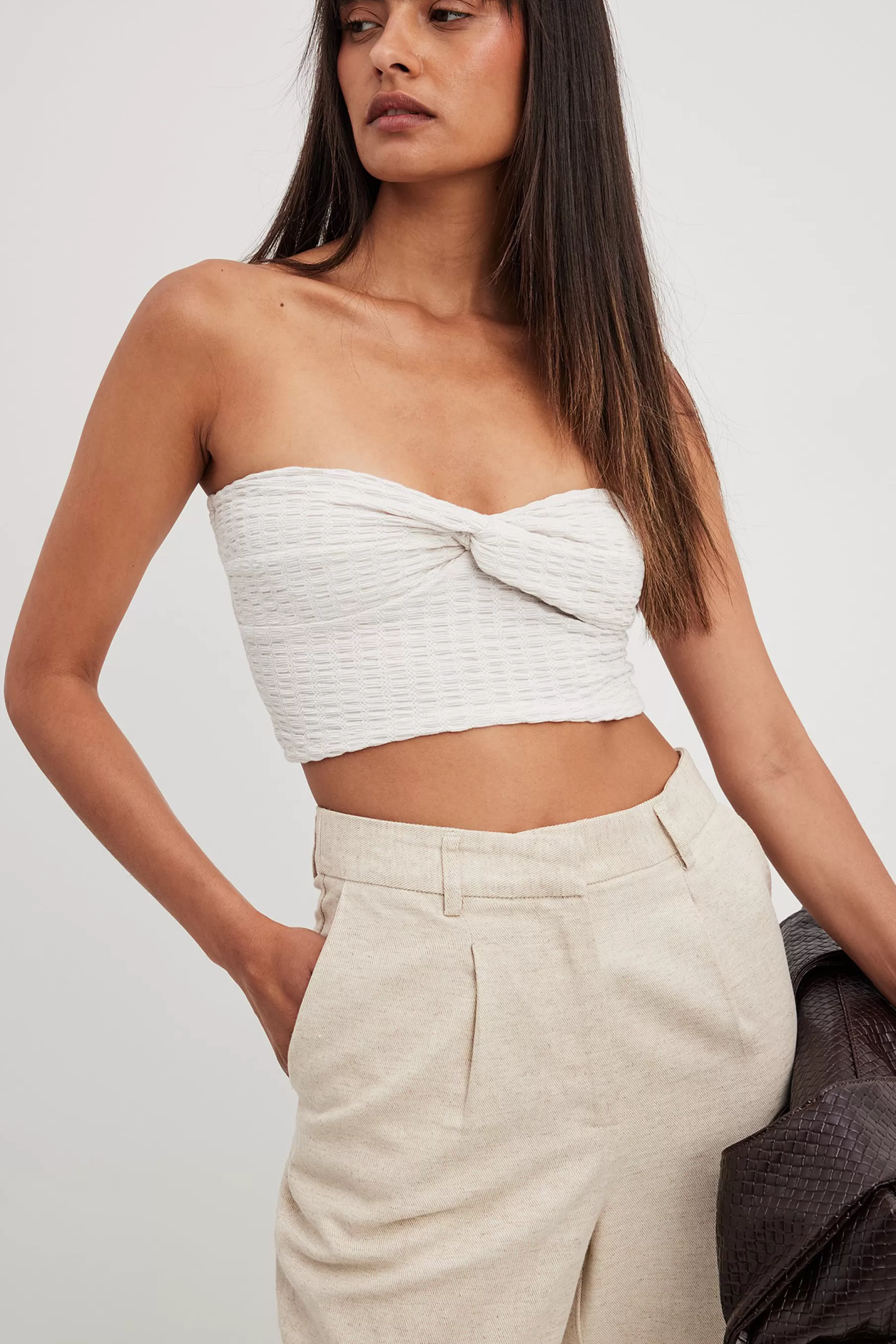 NA-KD Twist Structure Tube Top Offwhite