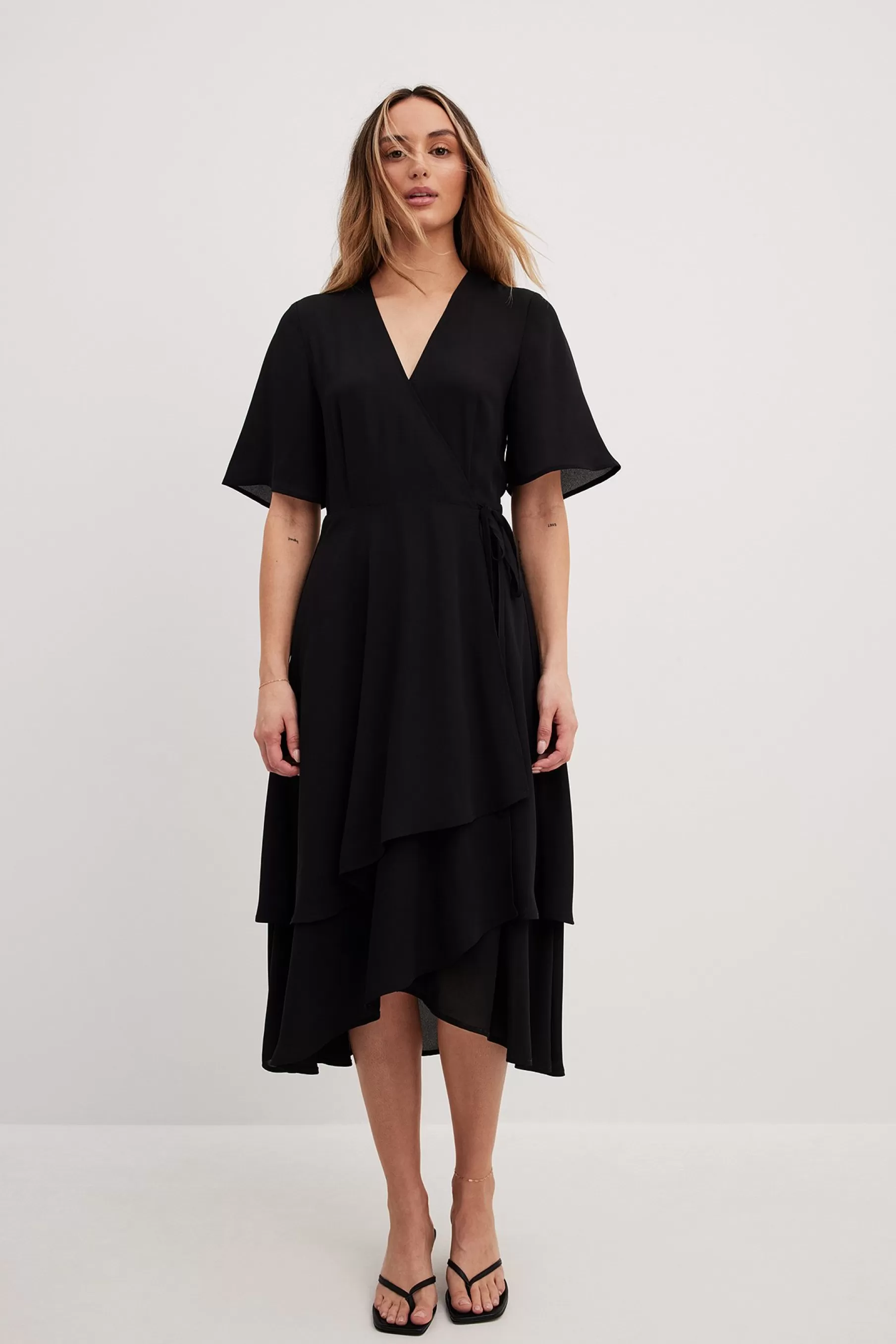 NA-KD Two Layers Chiffon Midi Dress Black